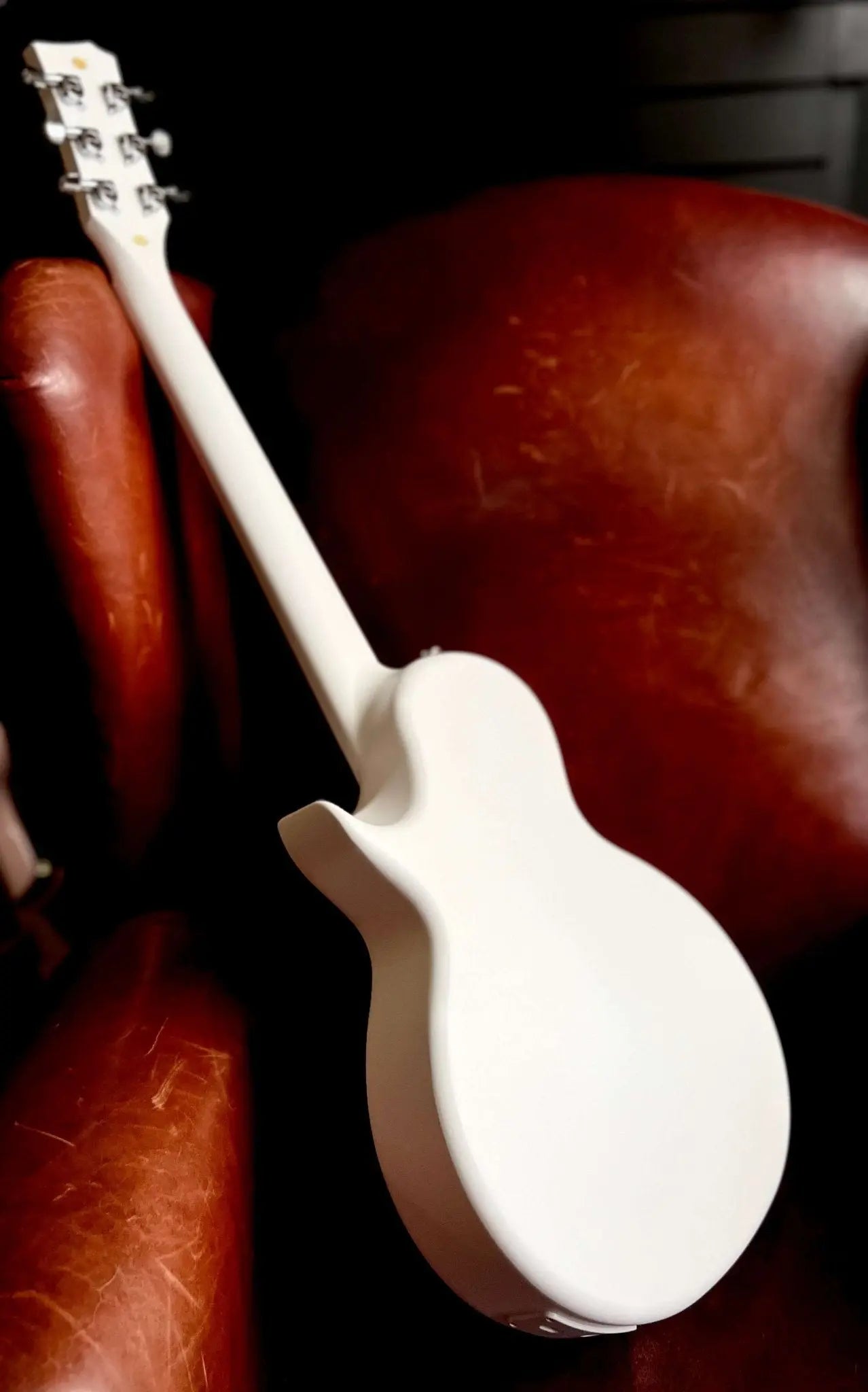 Enya Nova GO SP1 - WH White Nova Go Carbo fibre electro guitar with Bluetooth - Richards Guitars Of Stratford Upon Avon