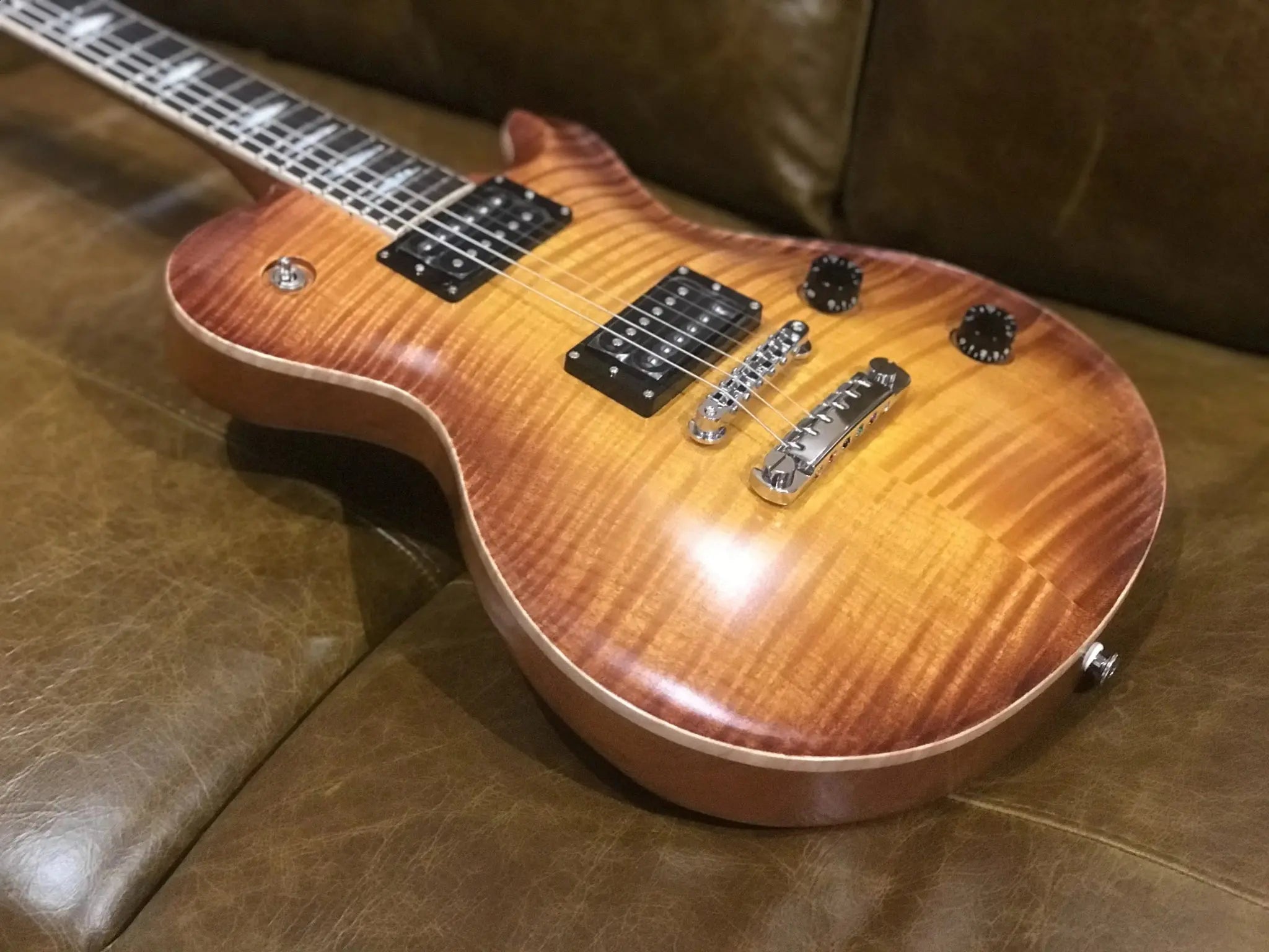 FGN Expert Flame, Electric Guitar, Vintage Violin (VV) EFLFMR With Hard Case - Richards Guitars Of Stratford Upon Avon