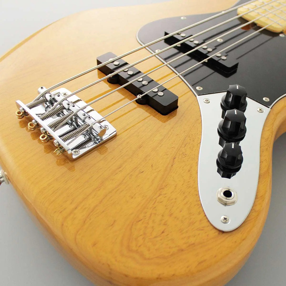 FGN Guitars Neoclassic JB 100M Ash Vintage Natural - Richards Guitars Of Stratford Upon Avon