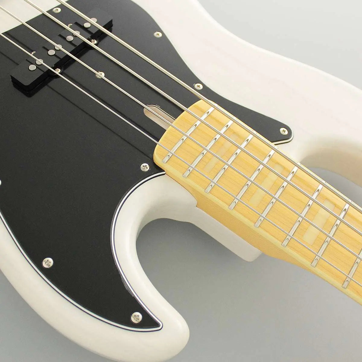 FGN Guitars Neoclassic JB 100M Ash White Blonde - Richards Guitars Of Stratford Upon Avon