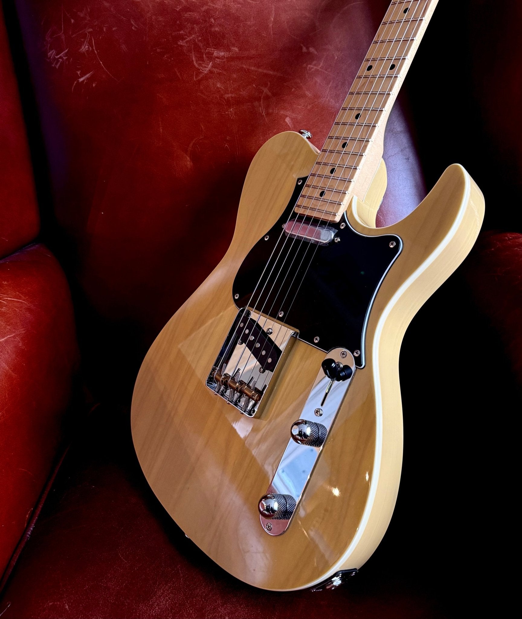 FGN J Standard Iliad JIL2ASHM, Off - White Blonde With Gig Bag - Richards Guitars Of Stratford Upon Avon