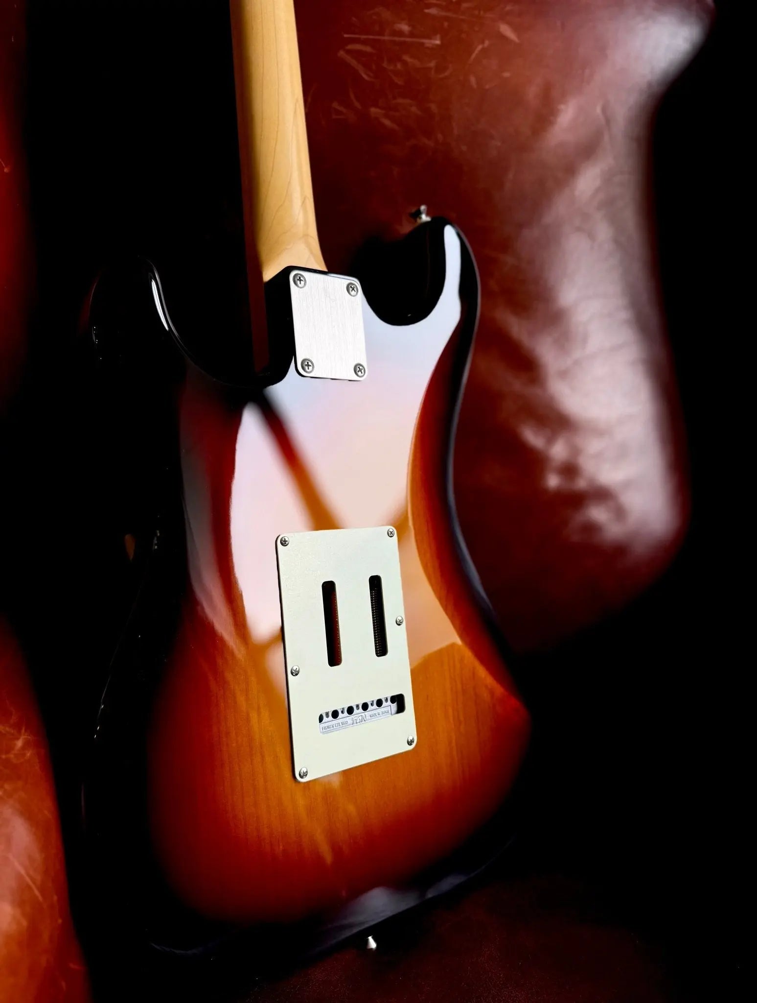 FGN Neoclassic NST100RAL (Alder 3 Tone Sunburst) - Richards Guitars Of Stratford Upon Avon