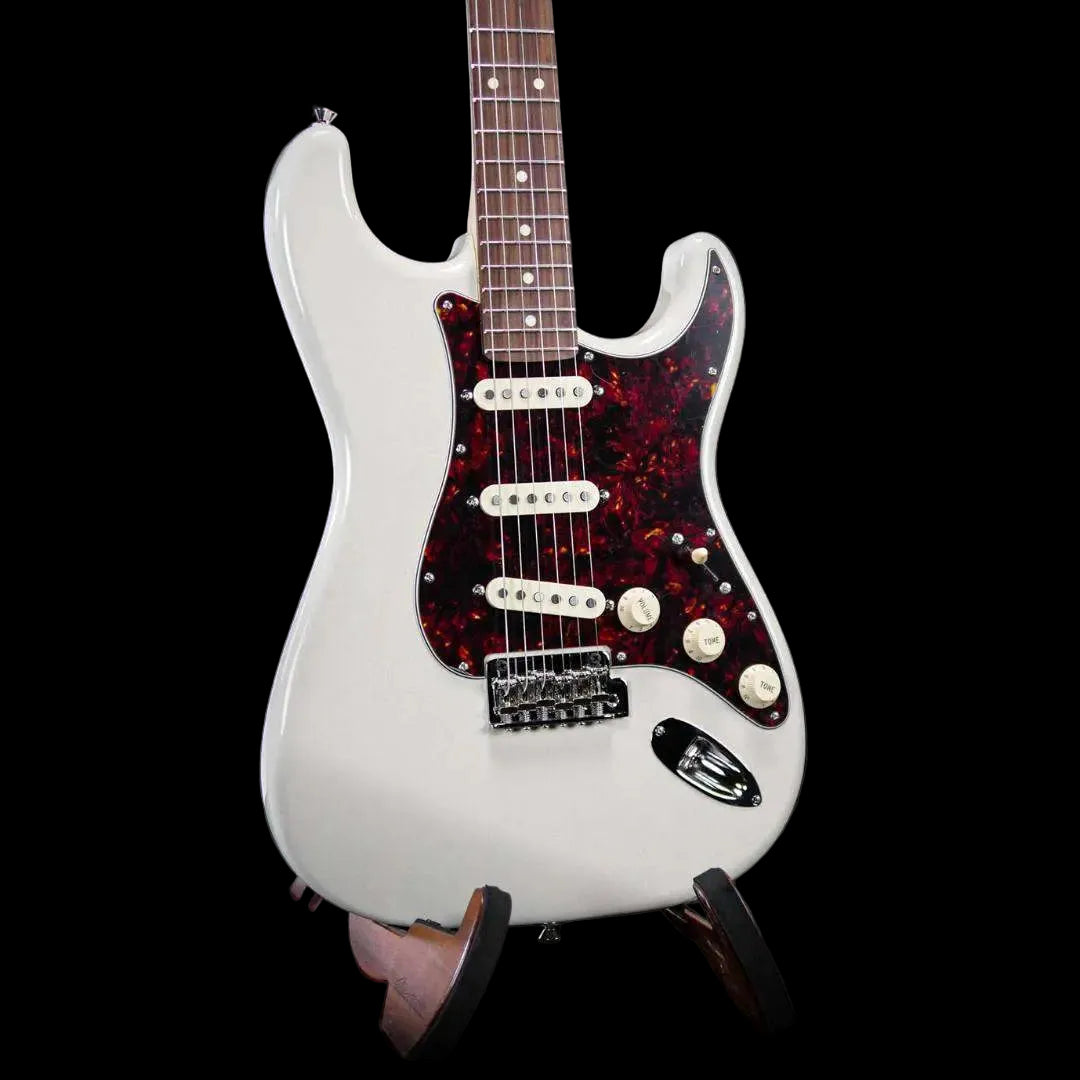 FGN Neoclassic NST100RAL (Alder Vintage White) - Richards Guitars Of Stratford Upon Avon