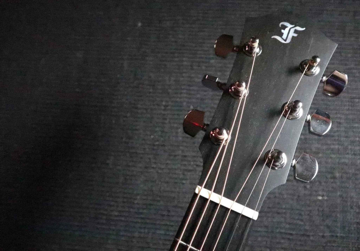 Furch Blue Gc CM (Formerly) G CMC (Grand Auditorium / Cedar / Mahogany / Cutaway) Acoustic Guitar (2026 CNR Active Upgrade Model) Plus FREE Furch Deluxe Gigbag (Worth £100)