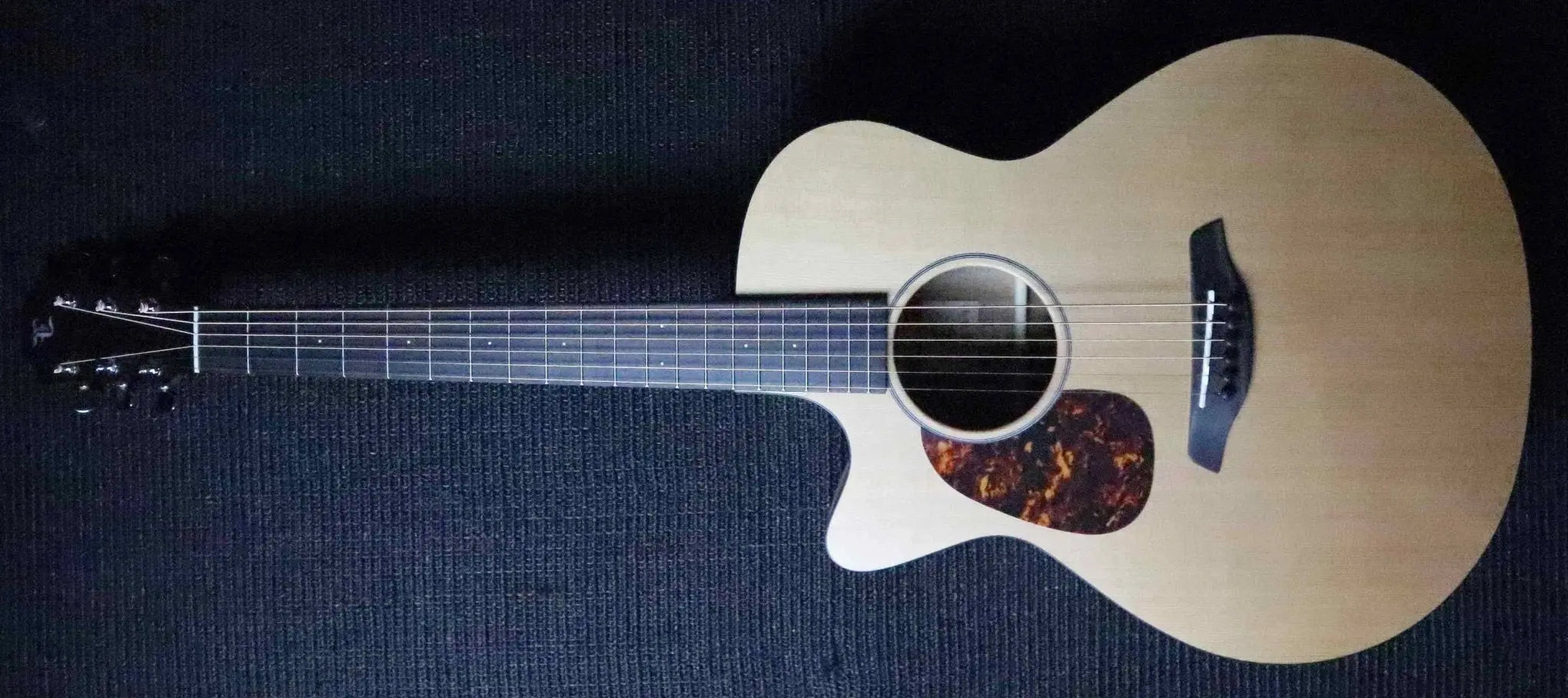 Furch Blue Gc CM Left Handed (2025 CNR Active Upgrade Model) - Richards Guitars Of Stratford Upon Avon