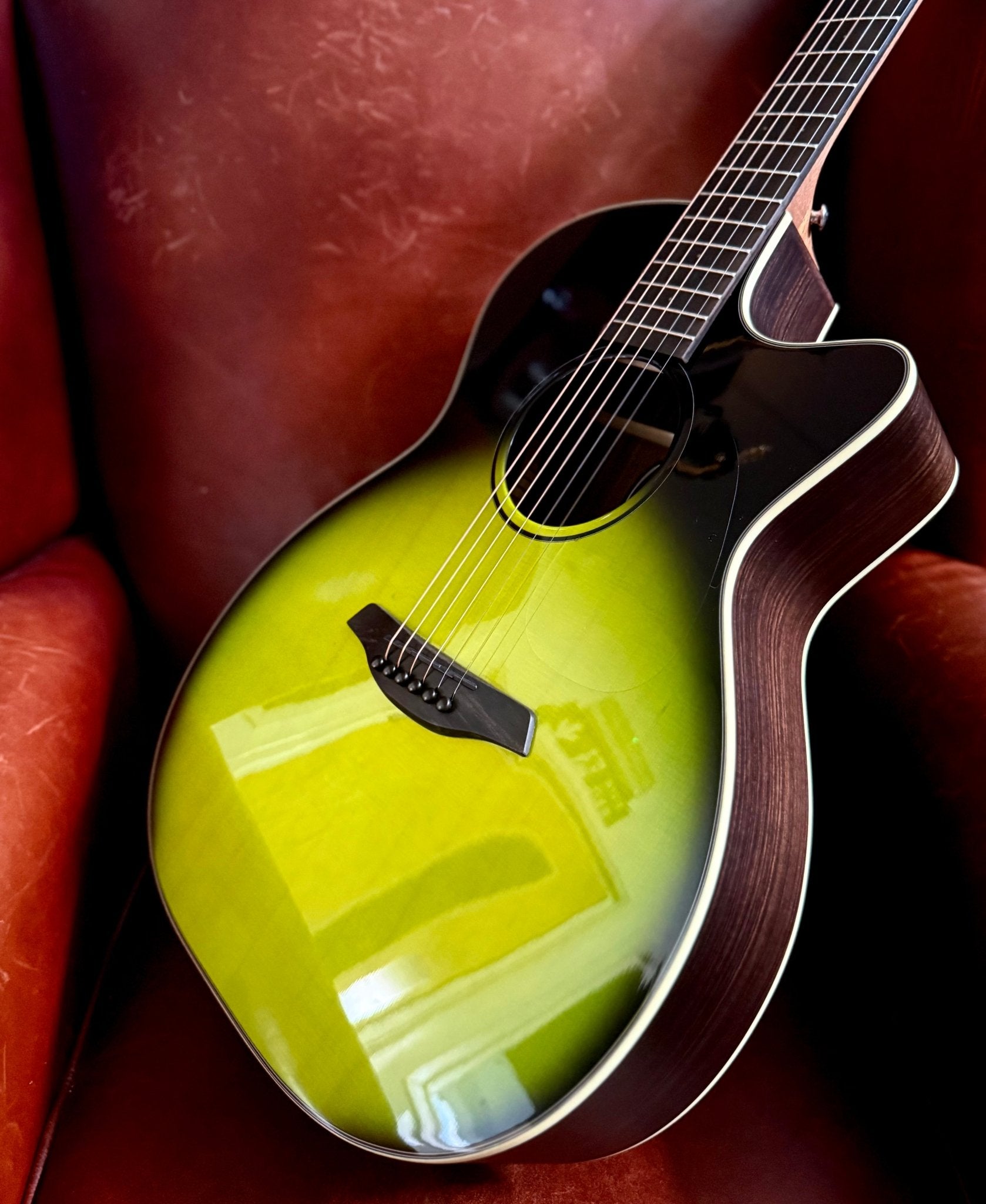 Furch Spectra Plus OMC ER connemara Green - Richards Guitars Of Stratford Upon Avon