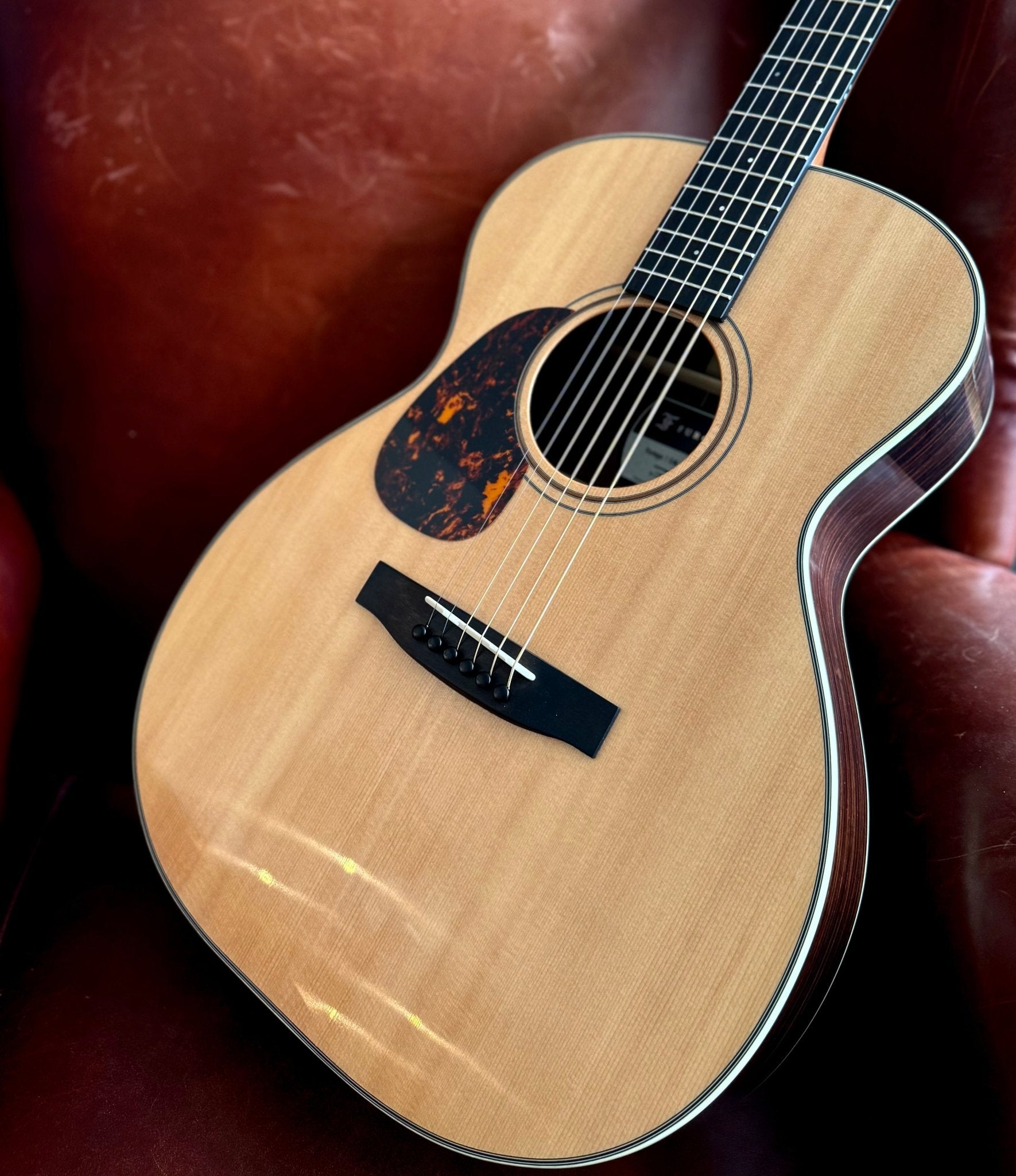 Furch Vintage 1 OM-SR a LEFT HANDED with CNR Active System (Used) - Richards Guitars Of Stratford Upon Avon