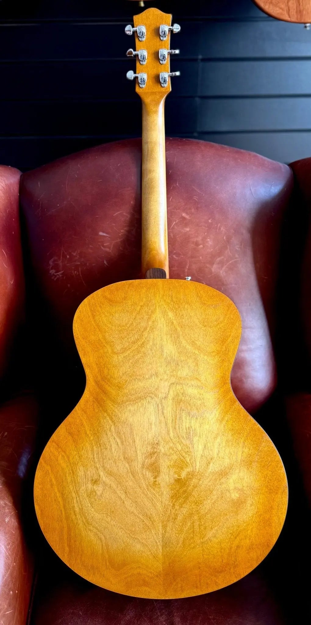 Buy Godin 5th Avenue Jumbo P-Rail Semi-Acoustic Guitar ~ Harvest Gold