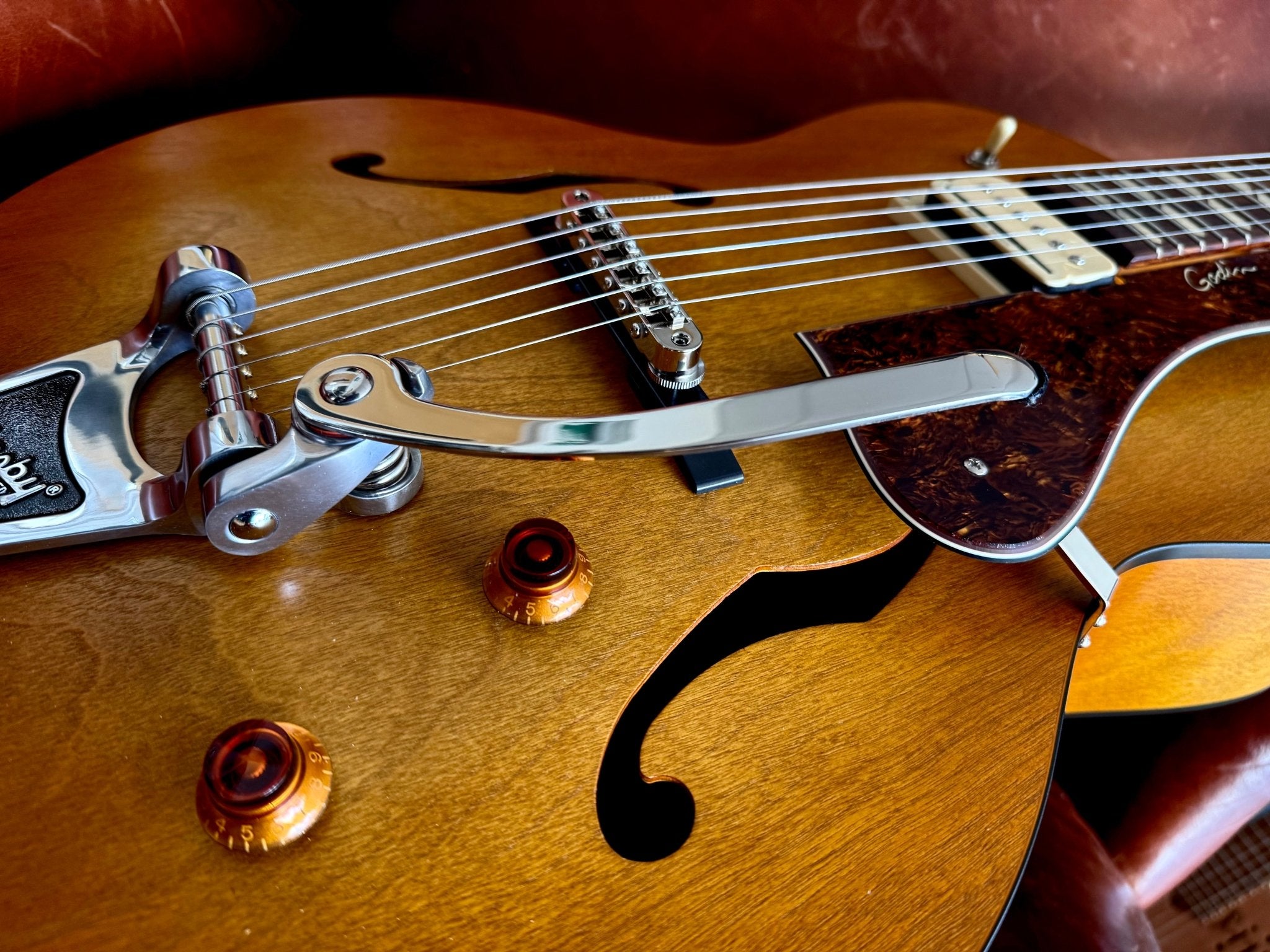 Godin 5th Avenue Jumbo P - Rail Semi - Acoustic Guitar ~ Harvest Gold - Richards Guitars Of Stratford Upon Avon