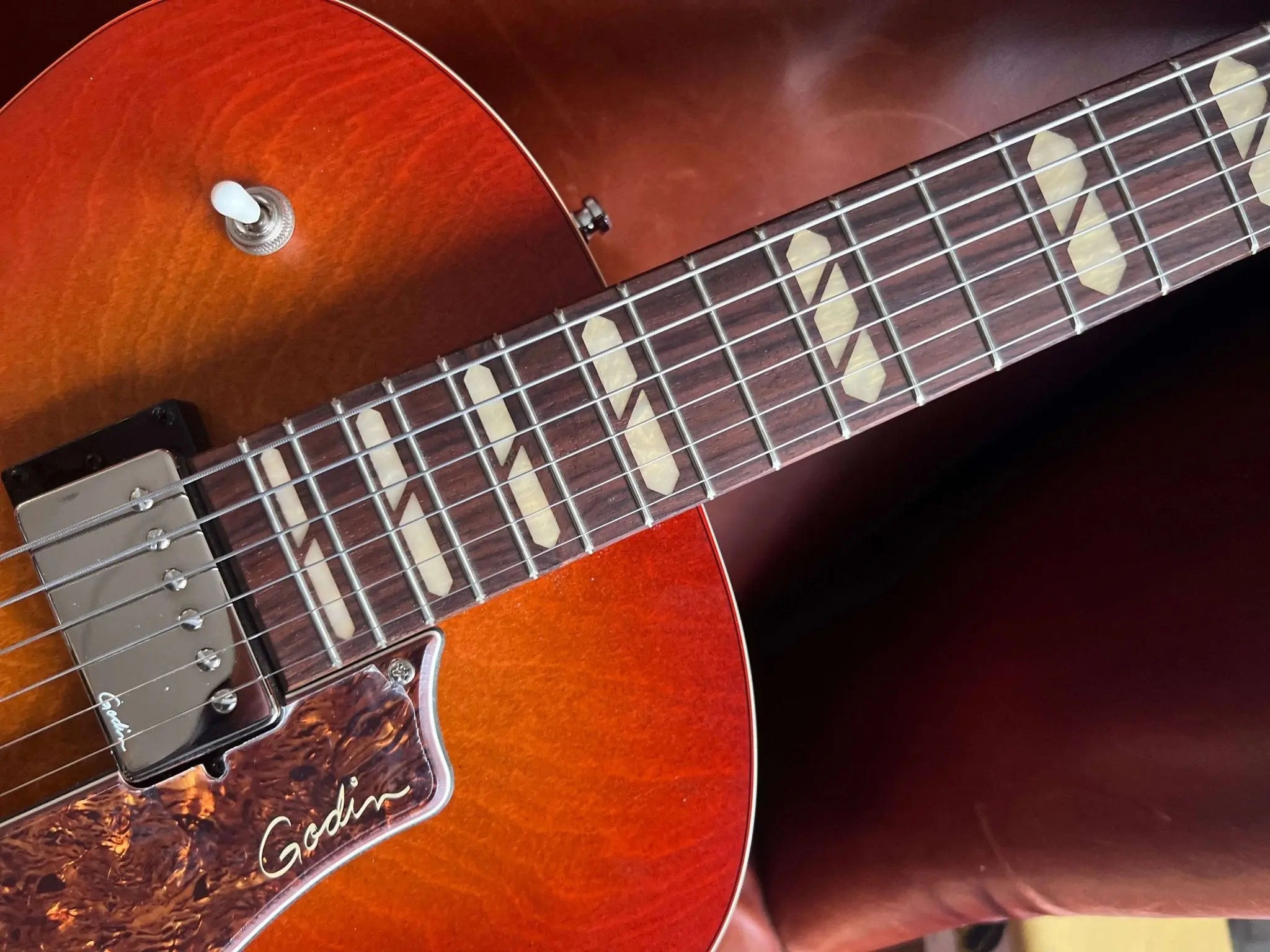 Godin 5th Avenue Jumbo Semi - Acoustic Guitar ~ Memphis Sun - Richards Guitars Of Stratford Upon Avon