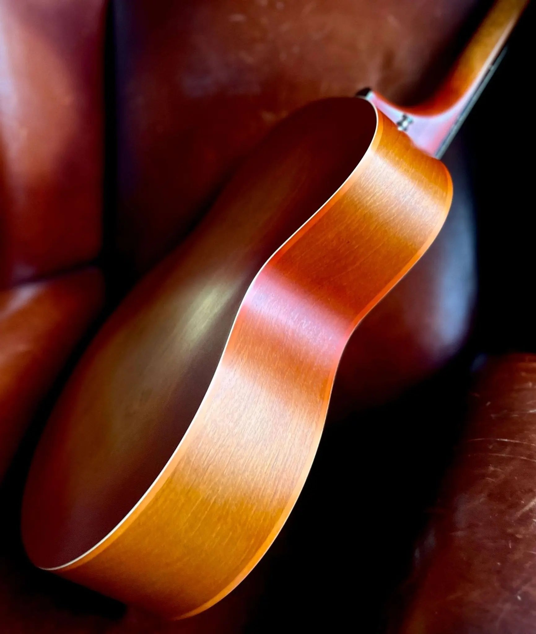 Godin 5th Avenue Jumbo Semi - Acoustic Guitar ~ Memphis Sun - Richards Guitars Of Stratford Upon Avon