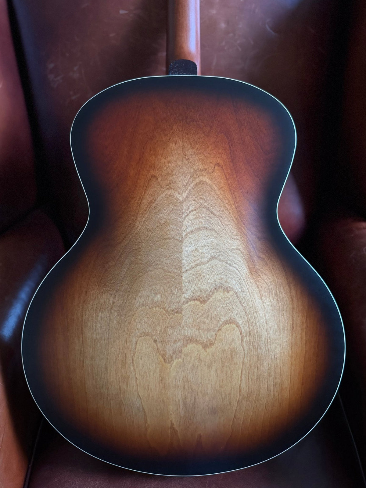 GODIN 5th Avenue Kingpin P90 Vintage Burst - Richards Guitars Of Stratford Upon Avon