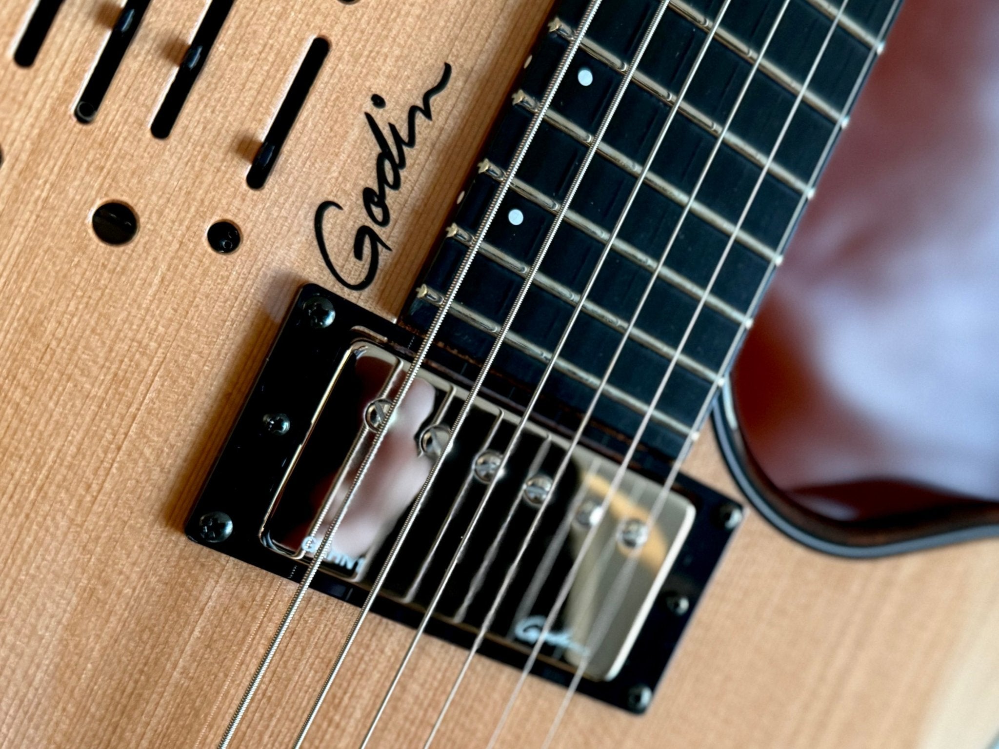 Godin A6 Ultra Deluxe Electic / Electro Acoustic Hybrid Guitar - Richards Guitars Of Stratford Upon Avon