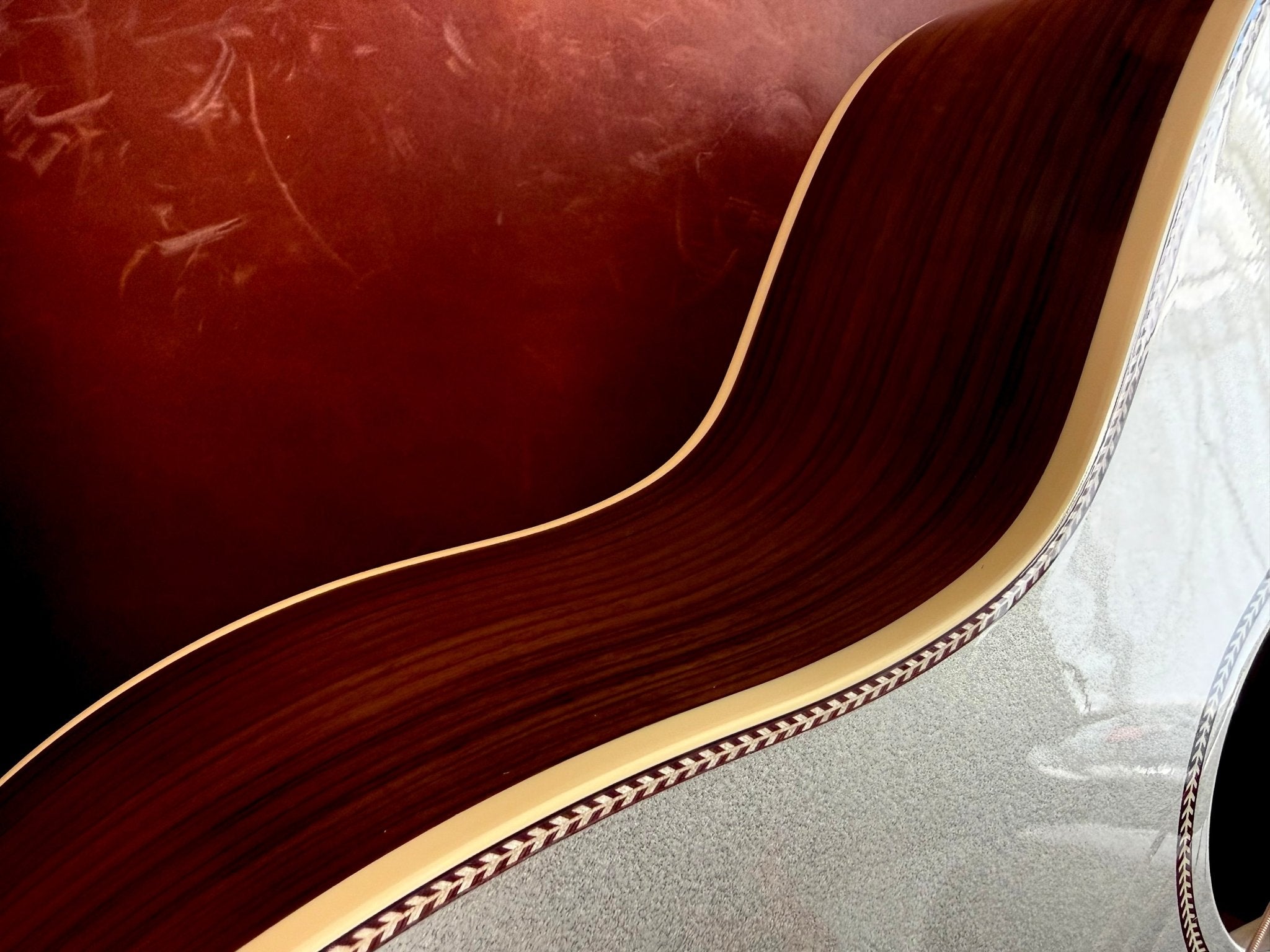 Godin Connaisseur MJ RW Satina Silver Electro Acoustic Guitar - Richards Guitars Of Stratford Upon Avon