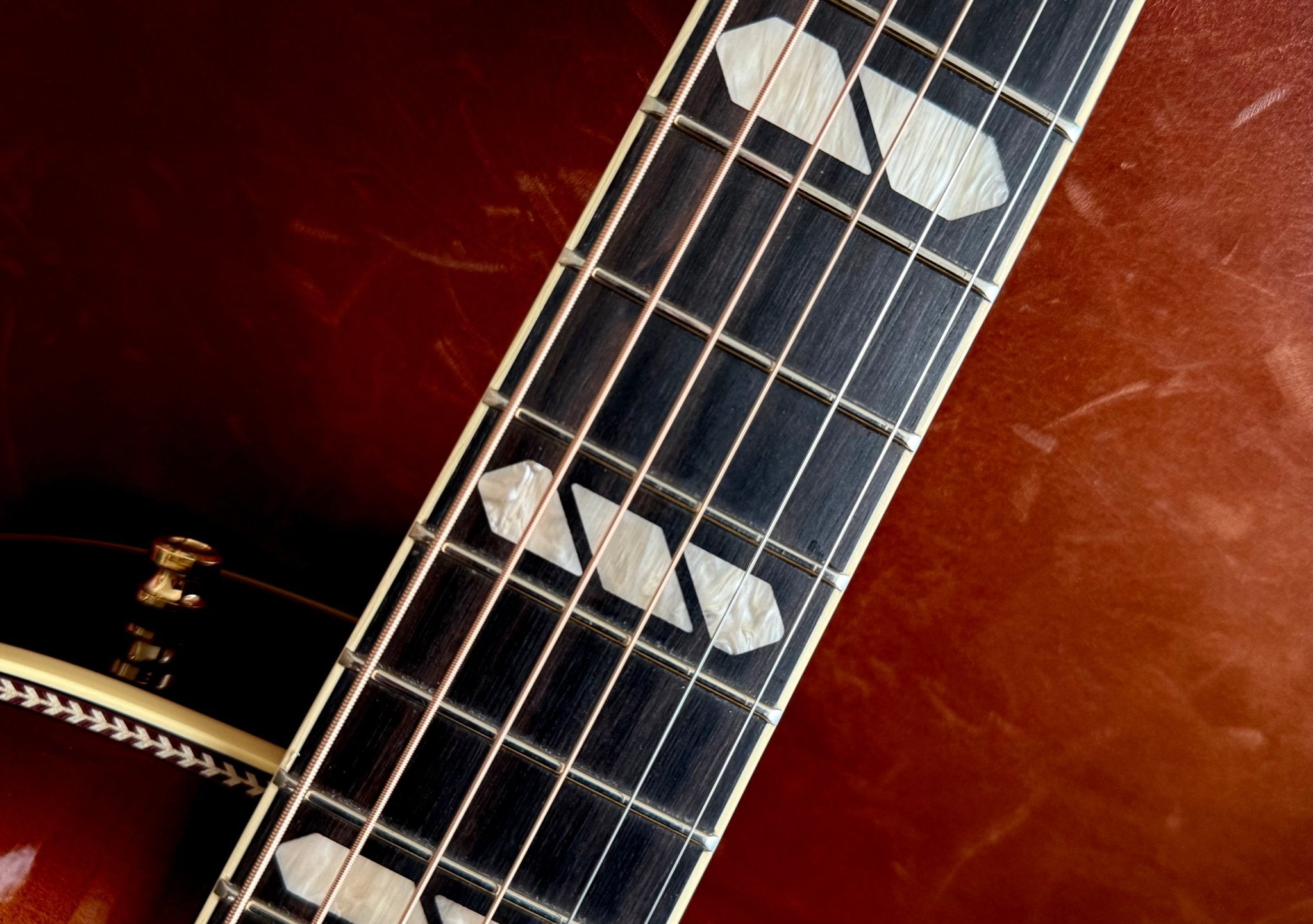 Godin Connaisseur MJ Sunsetburst Maho Electro Acoustic Guitar - Richards Guitars Of Stratford Upon Avon