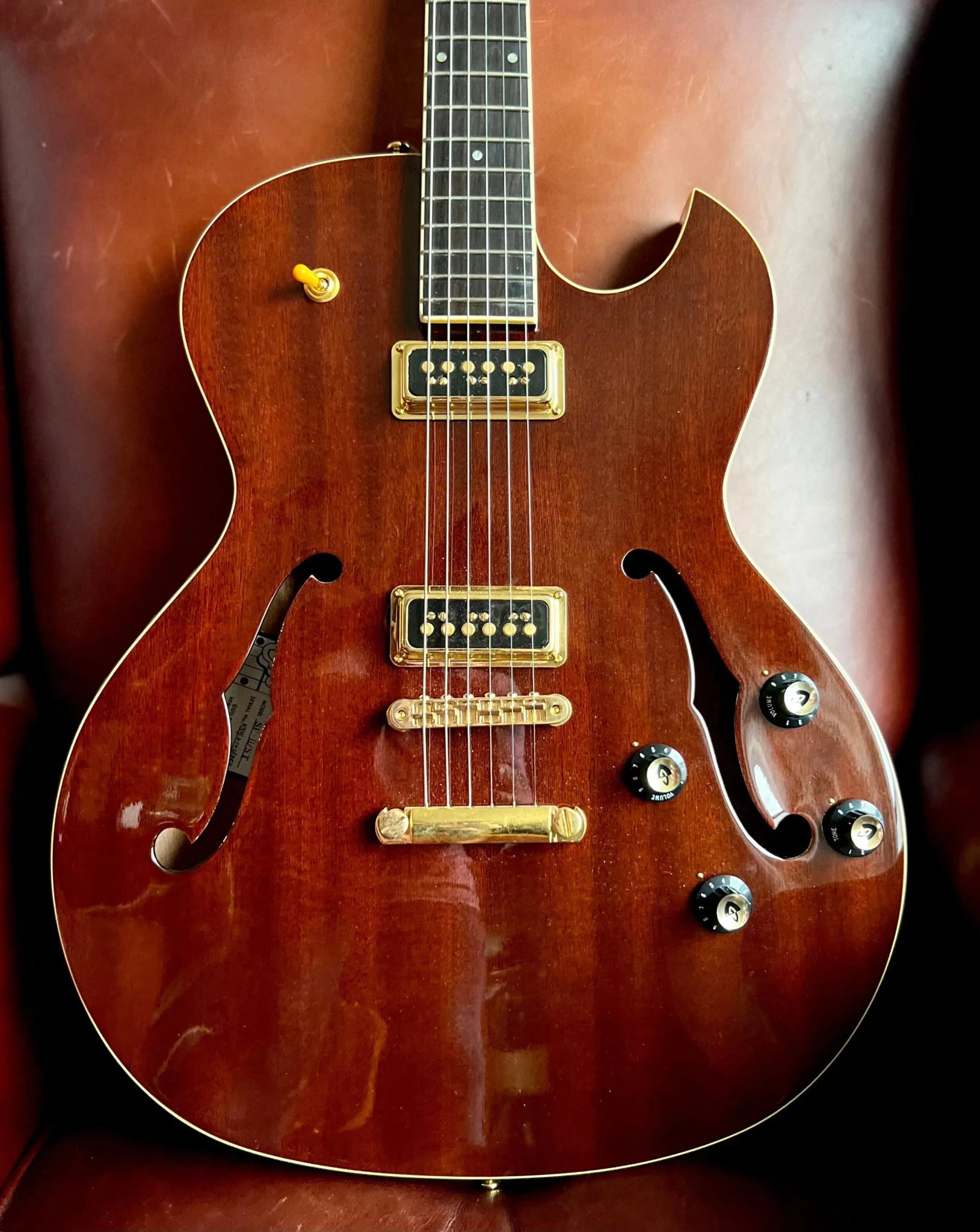 Guild STARFIRE - II DYNASONIC RB - NEW ROYAL BROWN (ONE ONLY AT THIS PRICE) - Richards Guitars Of Stratford Upon Avon