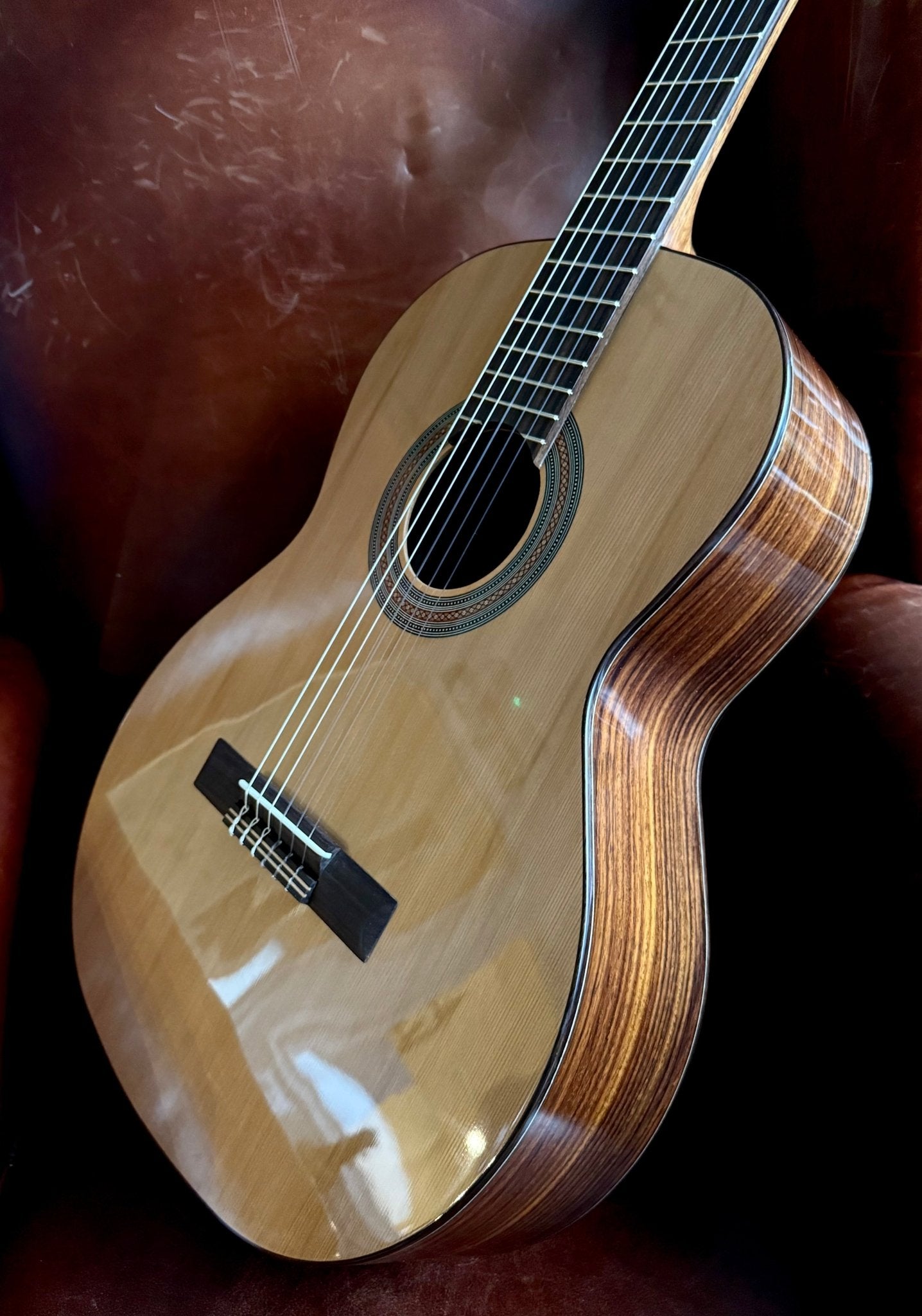 Kremona F65C Solid Red Cedar, Indian Rosewood Veneer Nylon Strung Guitar - Richards Guitars Of Stratford Upon Avon
