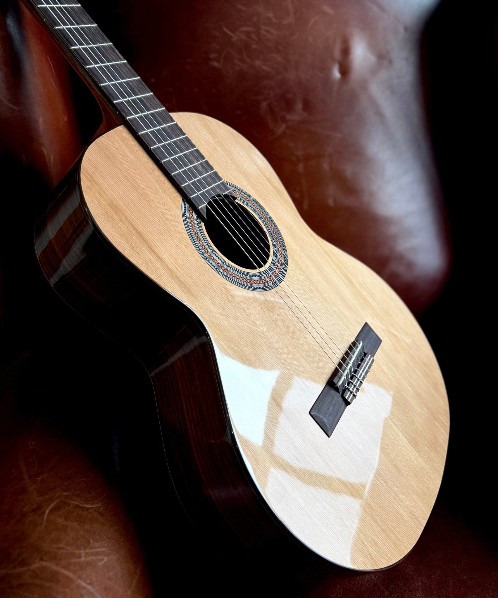 Kremona F65C Solid Red Cedar, Indian Rosewood Veneer Nylon Strung Guitar - Richards Guitars Of Stratford Upon Avon