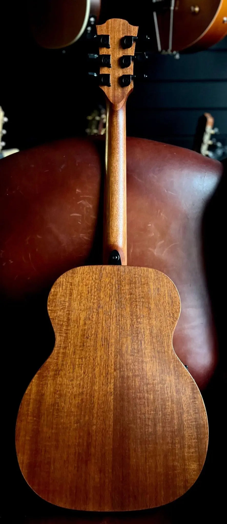 LAG Escapade Globe Trotter Electro Acoustic Travel Guitar - Richards Guitars Of Stratford Upon Avon