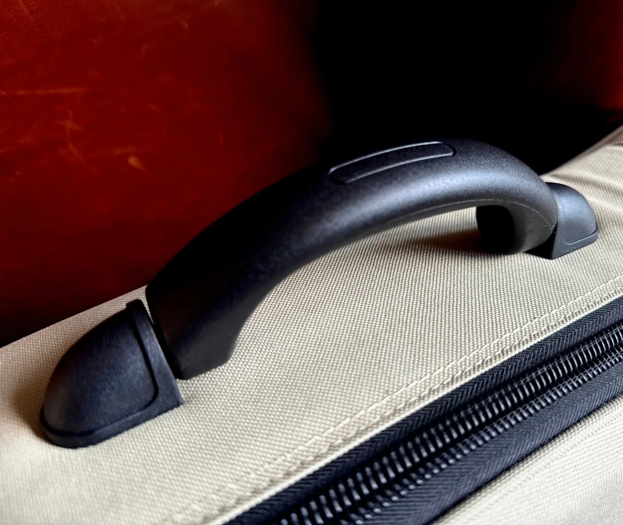 Buy LAG HyVibe 30 H2 - Auditorium Cutaway Electro Acoustic Guitar