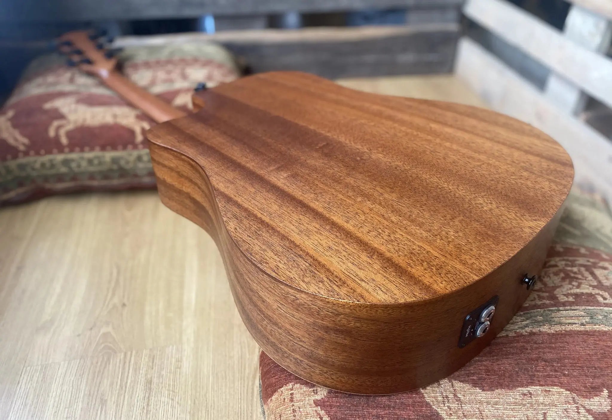 LAG Hyvibe THV10DCE Smart Guitar PLUS FREE PREMIUM HYVIBE GIGBAG (Its more than just a guitar!!!) - Richards Guitars Of Stratford Upon Avon