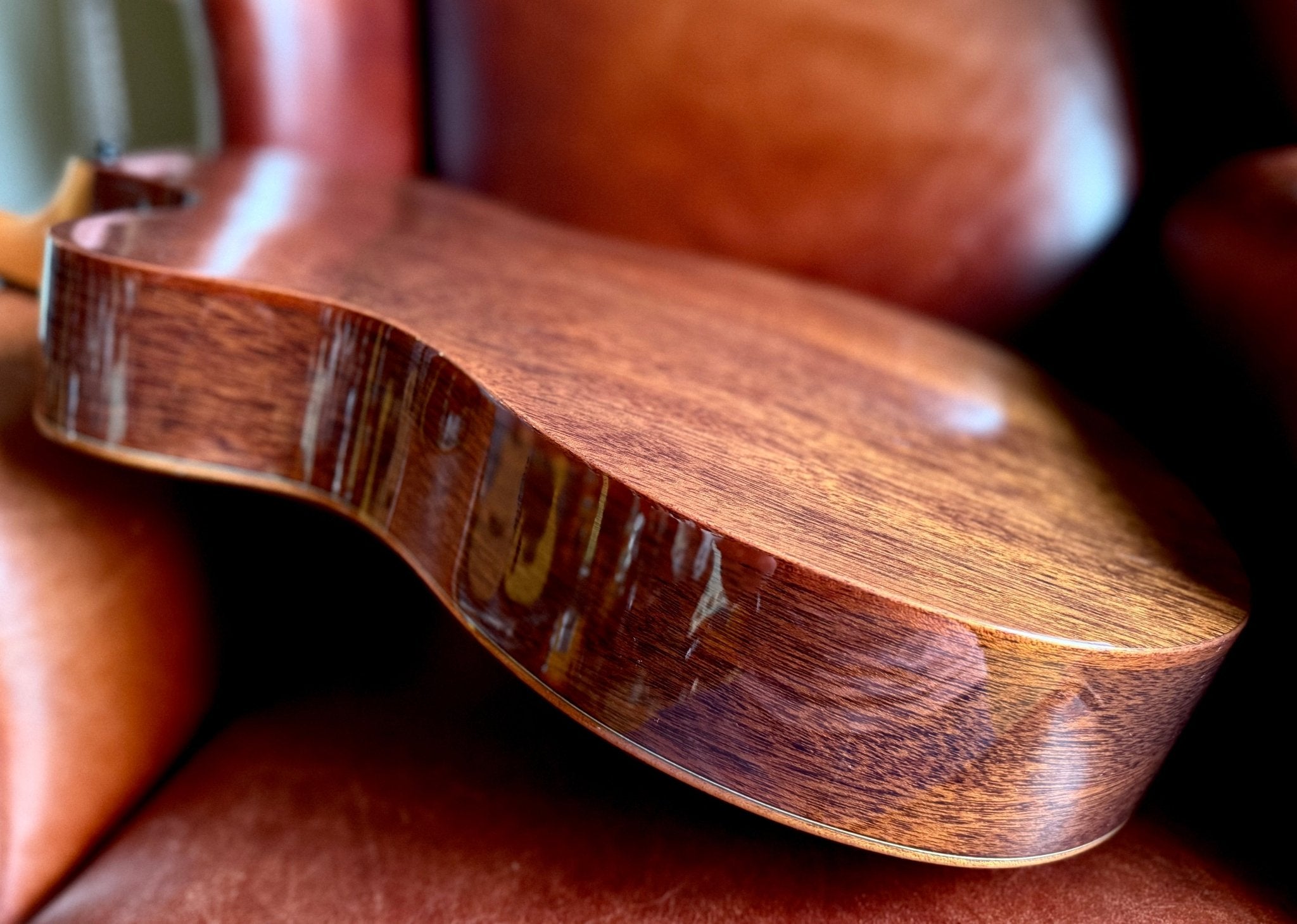 LAG TRAMONTANE 118 T118ASCE - BRS AUDITORIUM SLIM CUT ELECTRO BROWN SHADOWw' £225 Custom Pro Setup Package Included - Richards Guitars Of Stratford Upon Avon