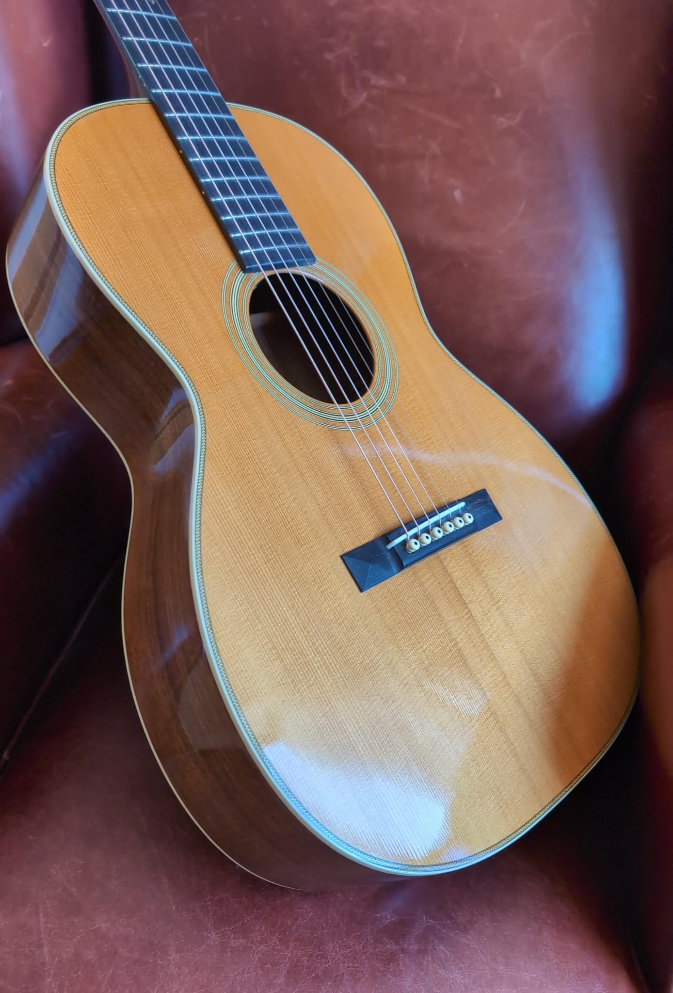 Martin OOO - VS (Used) - Richards Guitars Of Stratford Upon Avon