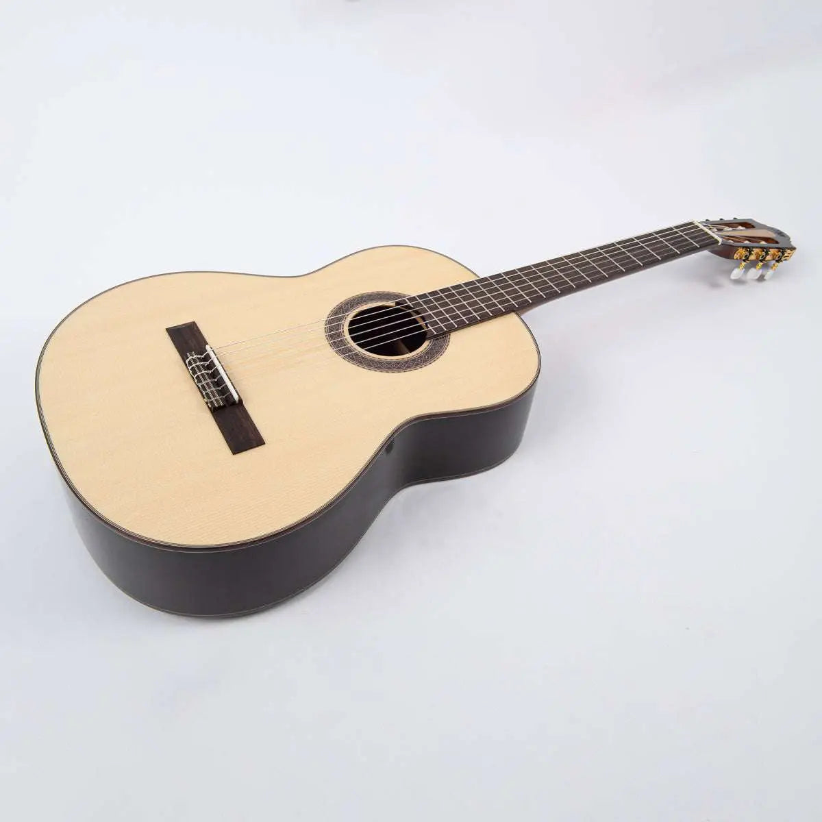 Santos Martinez Raymond Burley Signature Classic Guitar with Deluxe Guitar Bag - Richards Guitars Of Stratford Upon Avon