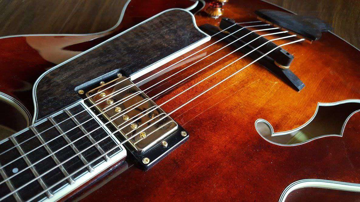 T146SM Classic (Price inc. Custom Pro Setup Package) - Richards Guitars Of Stratford Upon Avon