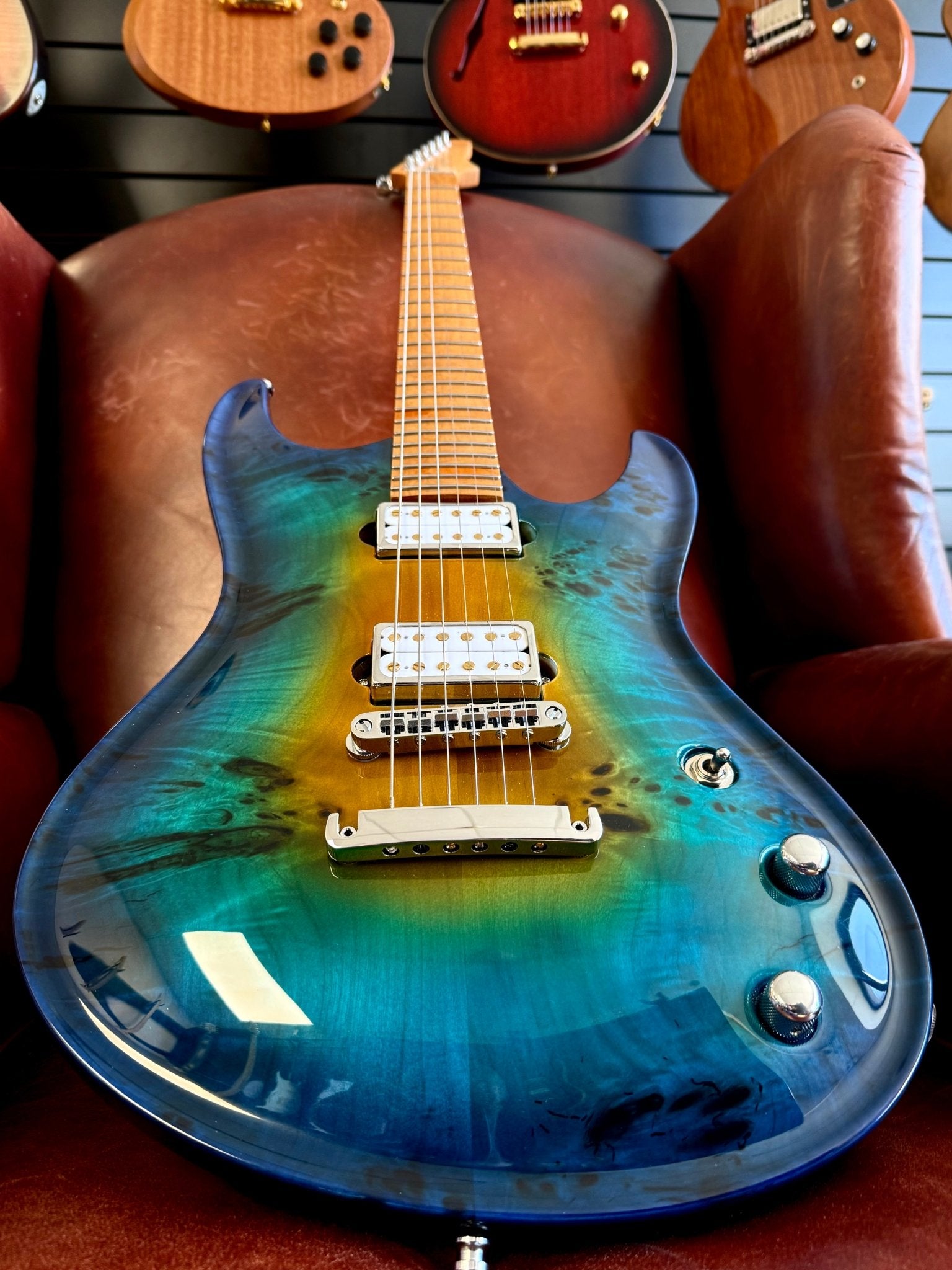 Valenti Nebula “Paradise” - Richards Guitars Of Stratford Upon Avon