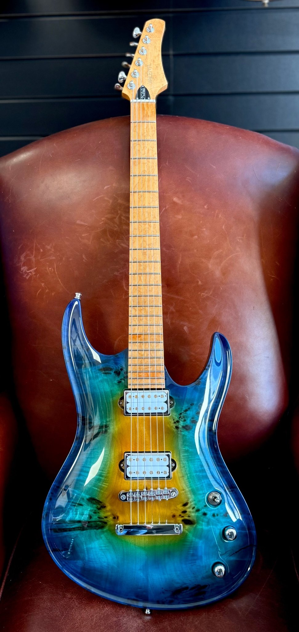 Valenti Nebula “Paradise” - Richards Guitars Of Stratford Upon Avon
