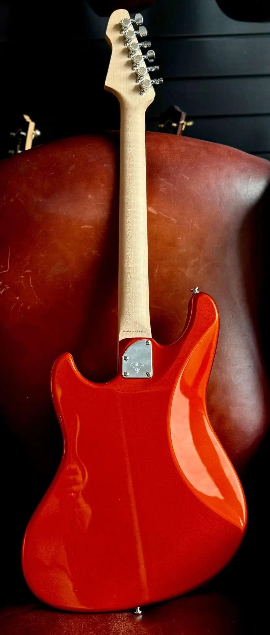 Valiant Mercury Copper With Stainless Steel Frets Upgdrade - Richards Guitars Of Stratford Upon Avon