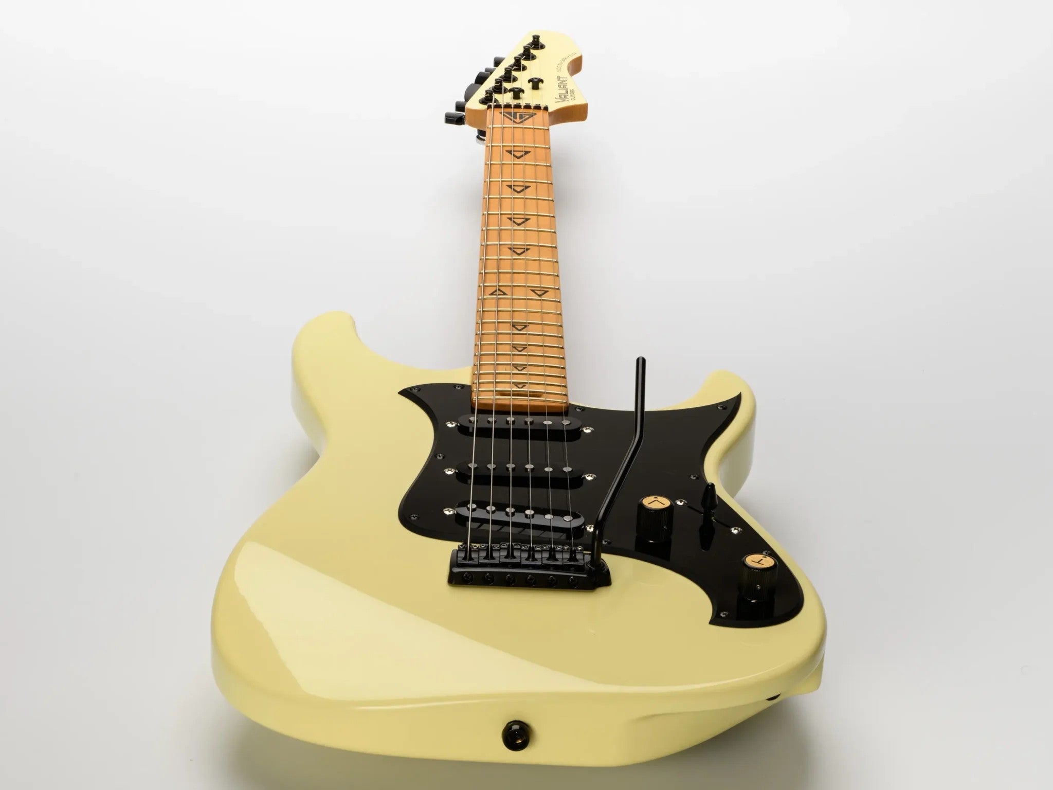 Valiant Soothsayer Ginger Cream Gloss Electric Guitar - Richards Guitars Of Stratford Upon Avon