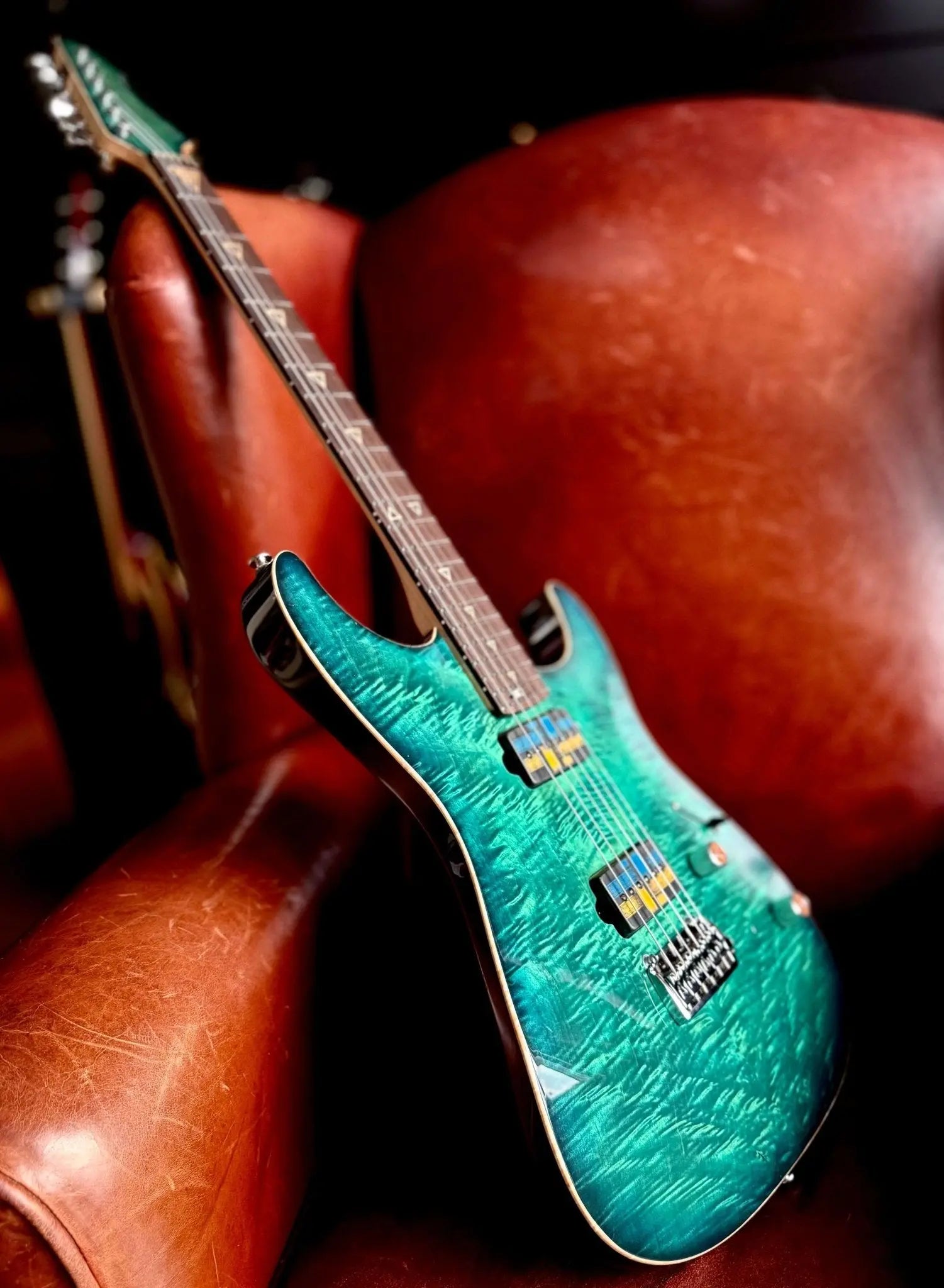 Valiant Soothsayer Malachite Alchemist P90 Custom With Stainless Steel Frets Upgrade - Richards Guitars Of Stratford Upon Avon