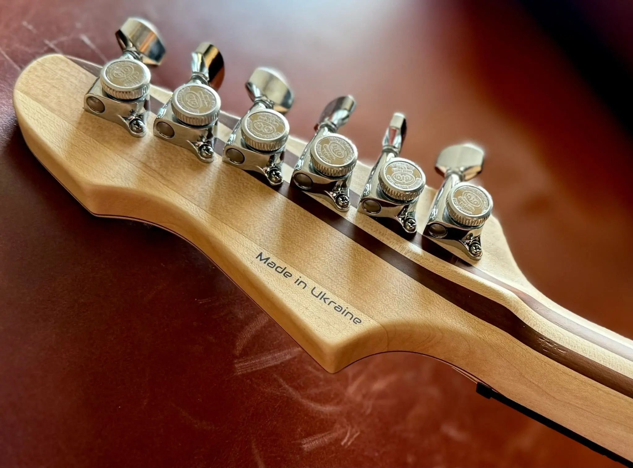 Valiant Soothsayer The Sage Burgundy Red - Richards Guitars Of Stratford Upon Avon