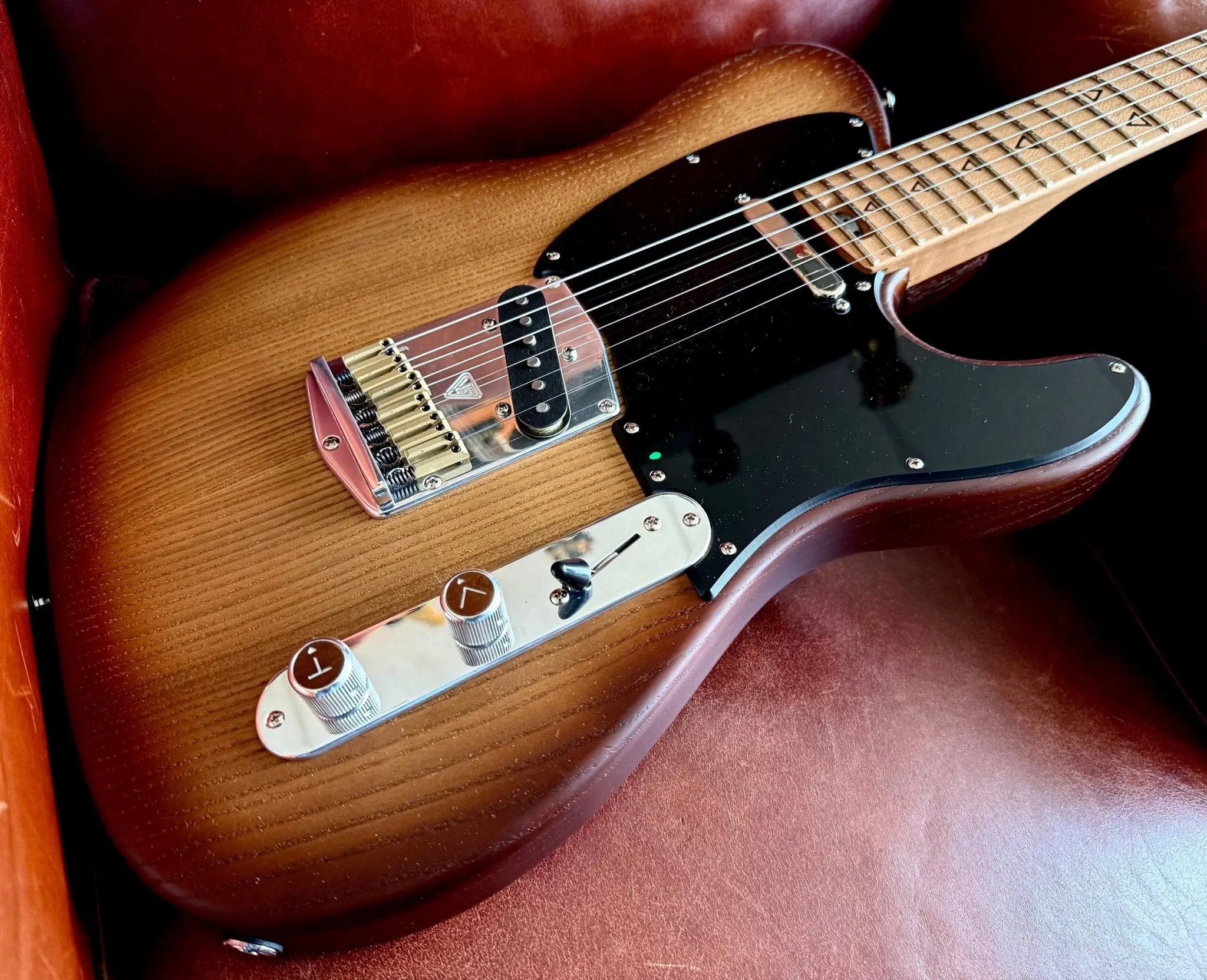 Buy Valiant Titan SC With Stainless Steel Frets Upgrade Ebony Neck