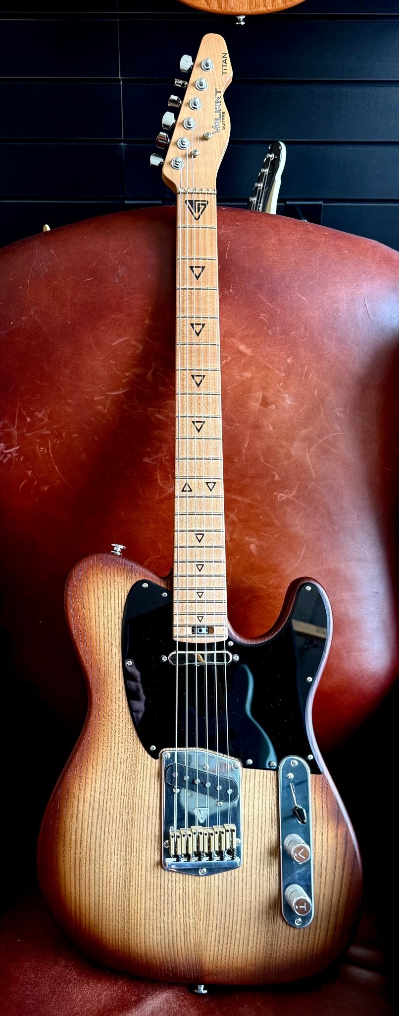 Valiant Titan SC With Stainless Steel Frets Upgrade Ebony Neck - Richards Guitars Of Stratford Upon Avon