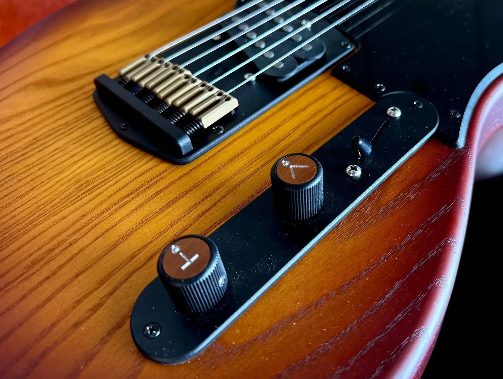 Valiant Titan Sunburst With Stainless Steel Frets Upgrade - Richards Guitars Of Stratford Upon Avon