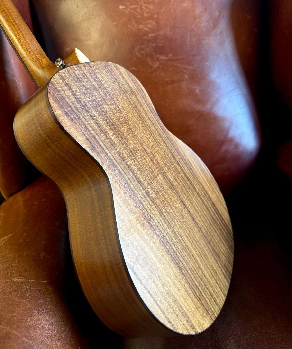 Veelah Mini Camper Solid Top Acacia Koa Acoustic Guitar w/ Gig Bag - Richards Guitars Of Stratford Upon Avon