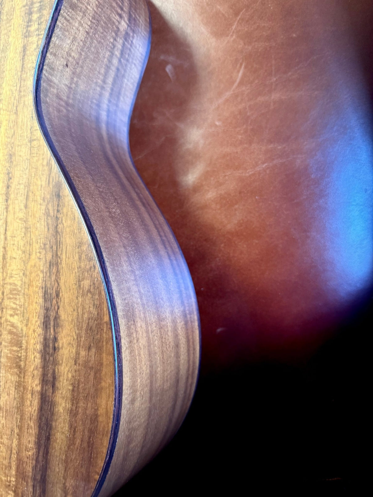 Veelah Mini Camper Solid Top Acacia Koa Acoustic Guitar w/ Gig Bag - Richards Guitars Of Stratford Upon Avon