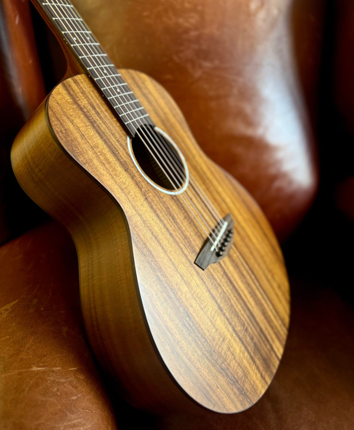 Veelah Mini Camper Solid Top Acacia Koa Acoustic Guitar w/ Gig Bag - Richards Guitars Of Stratford Upon Avon
