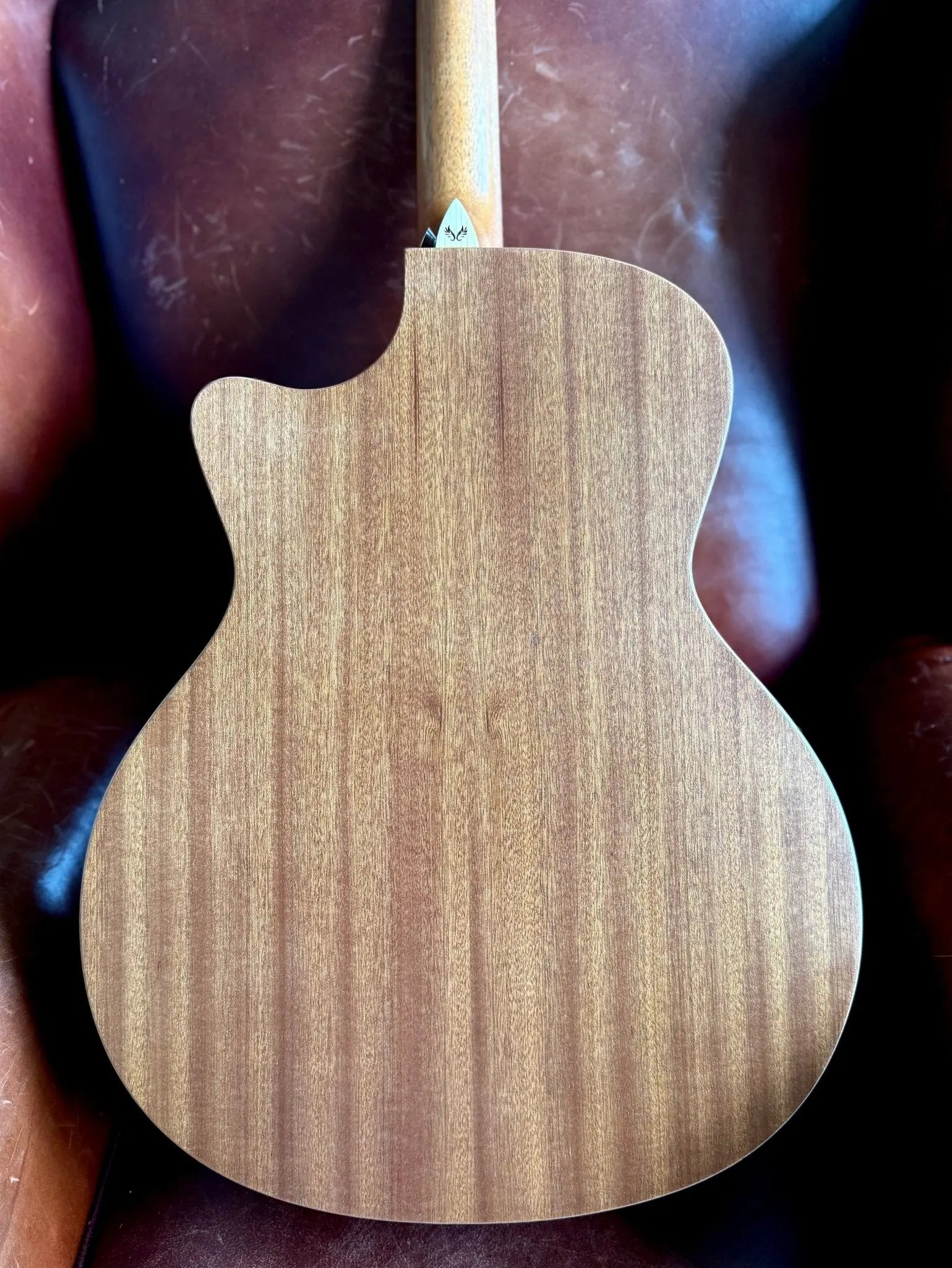 Buy Veelah V1 GAC M Solid Top Mahogany Acoustic Guitar w/ Gig Bag