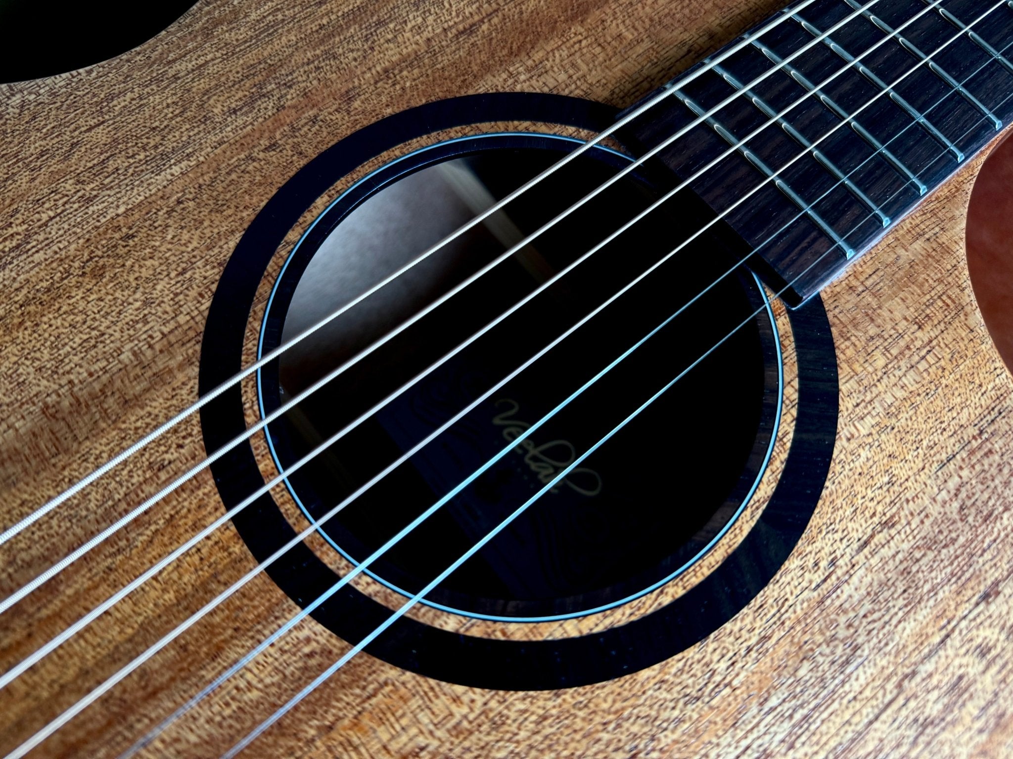 Veelah V1 GAC M Solid Top Mahogany Acoustic Guitar w/ Gig Bag - Richards Guitars Of Stratford Upon Avon