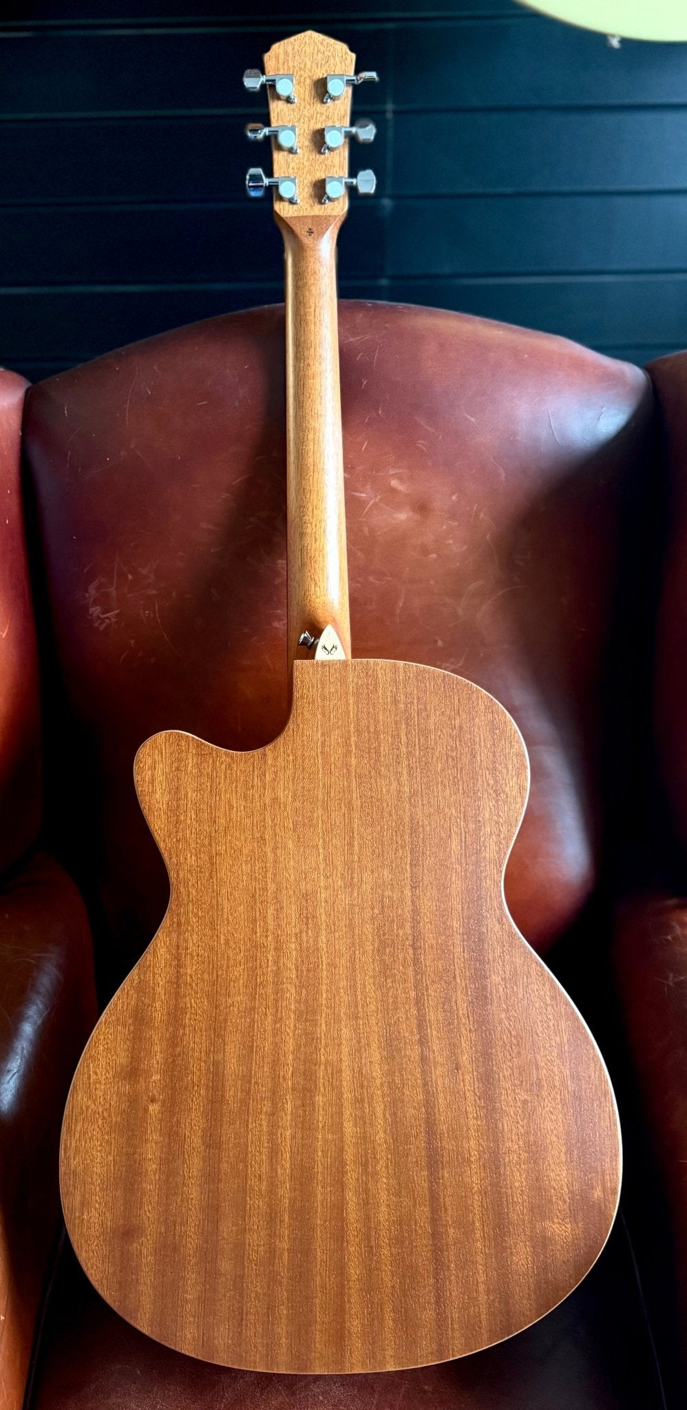Veelah V1 OMCE Solid Top Spruce Electro Acoustic Guitar w/ Gig Bag - Richards Guitars Of Stratford Upon Avon