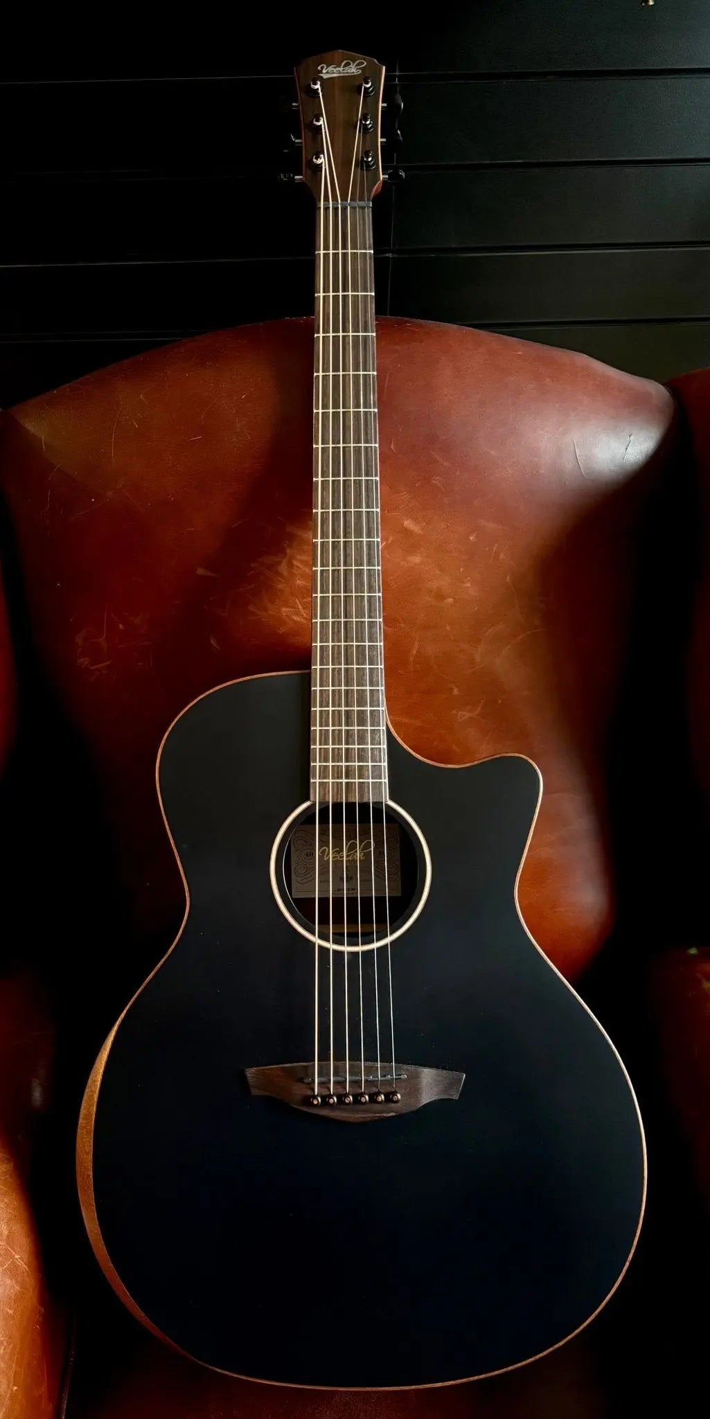 Buy Veelah V4 GAC Solid Top Rosewood Armrest Satin Black Acoustic Guitar w/ Gig Bag
