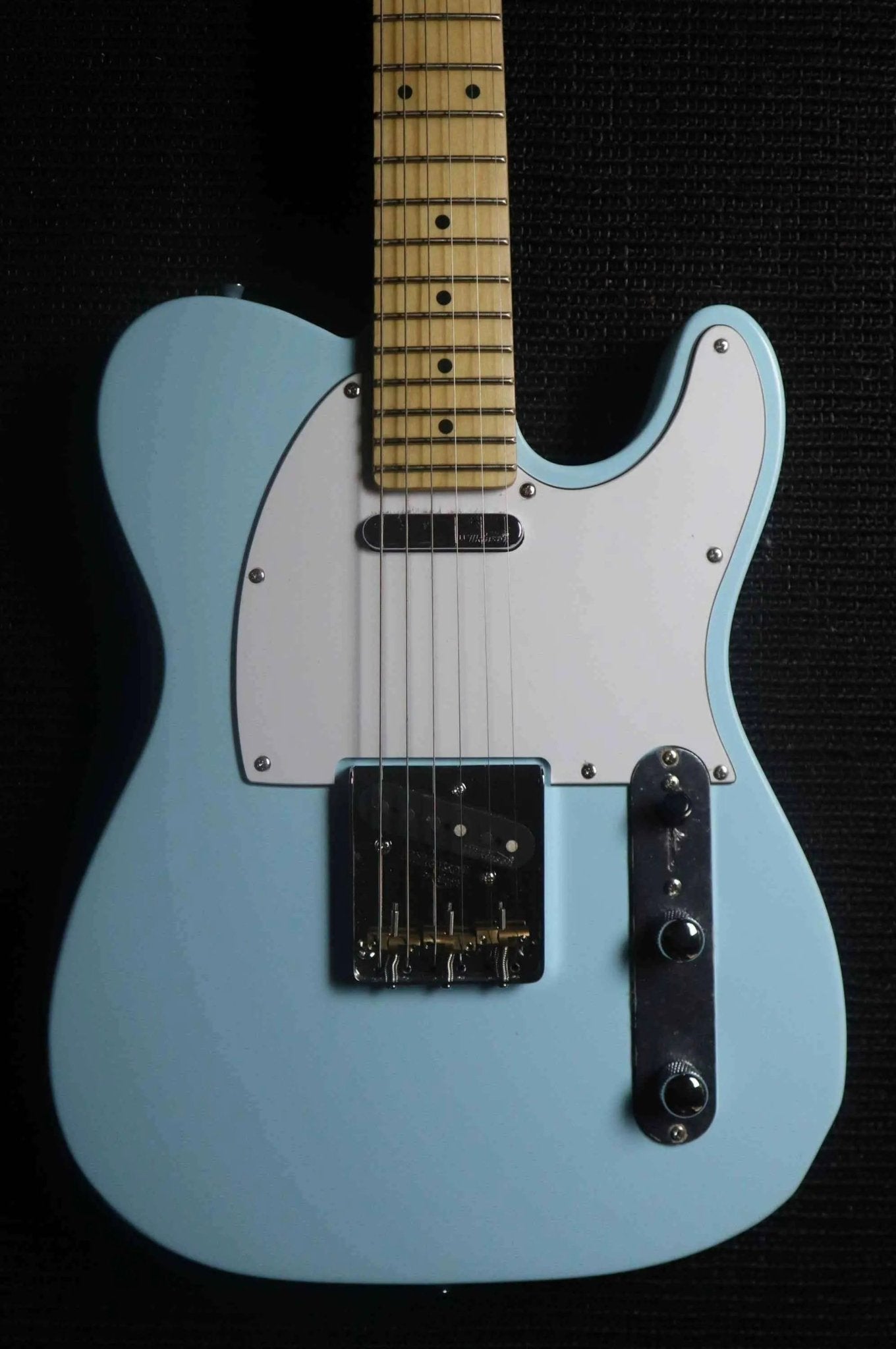 Vintage* V75LB - Richards Guitars Of Stratford Upon Avon