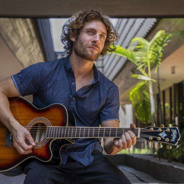 Washburn EA55G - Mini Jumbo - Koa Burst Acoustic Guitar - Richards Guitars Of Stratford Upon Avon