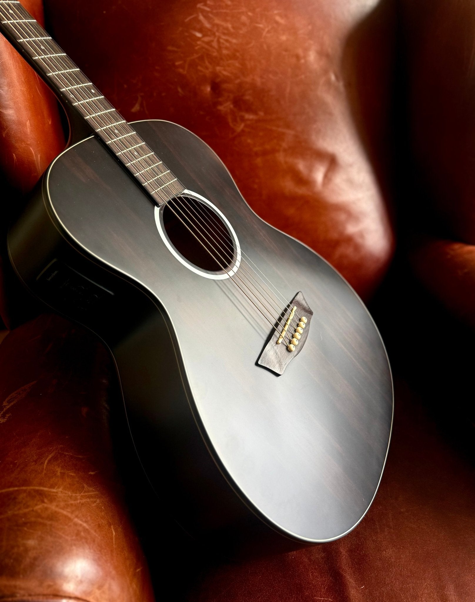 Washburn EBONY FE - Folk - Natural Matte Electro Acoustic Guitar - Richards Guitars Of Stratford Upon Avon