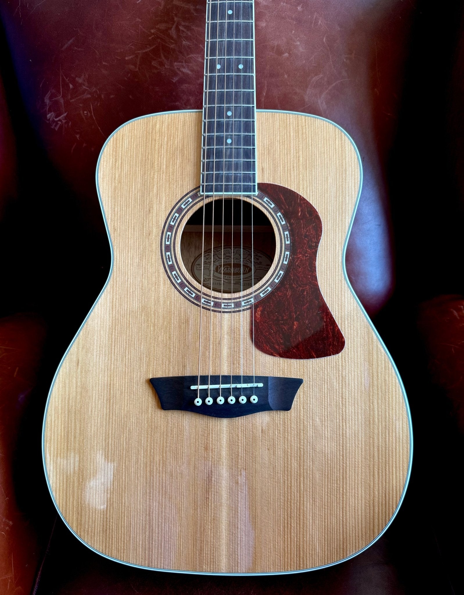 Washburn F11S - Folk - Natural Acoustic Guitar - Richards Guitars Of Stratford Upon Avon