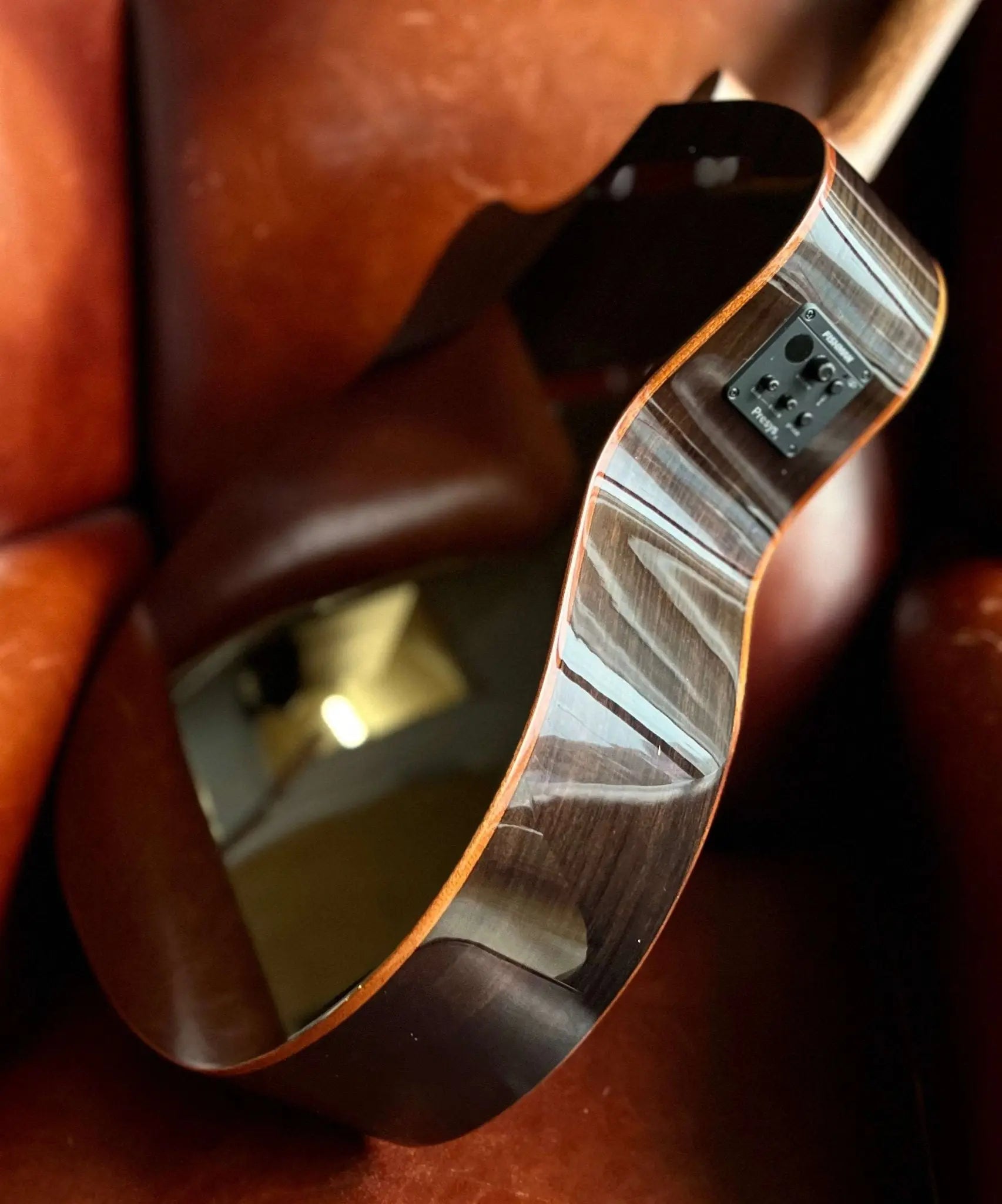 Washburn G20SCE - Grand Auditorium - Natural Electro Acoustic Guitar - Richards Guitars Of Stratford Upon Avon